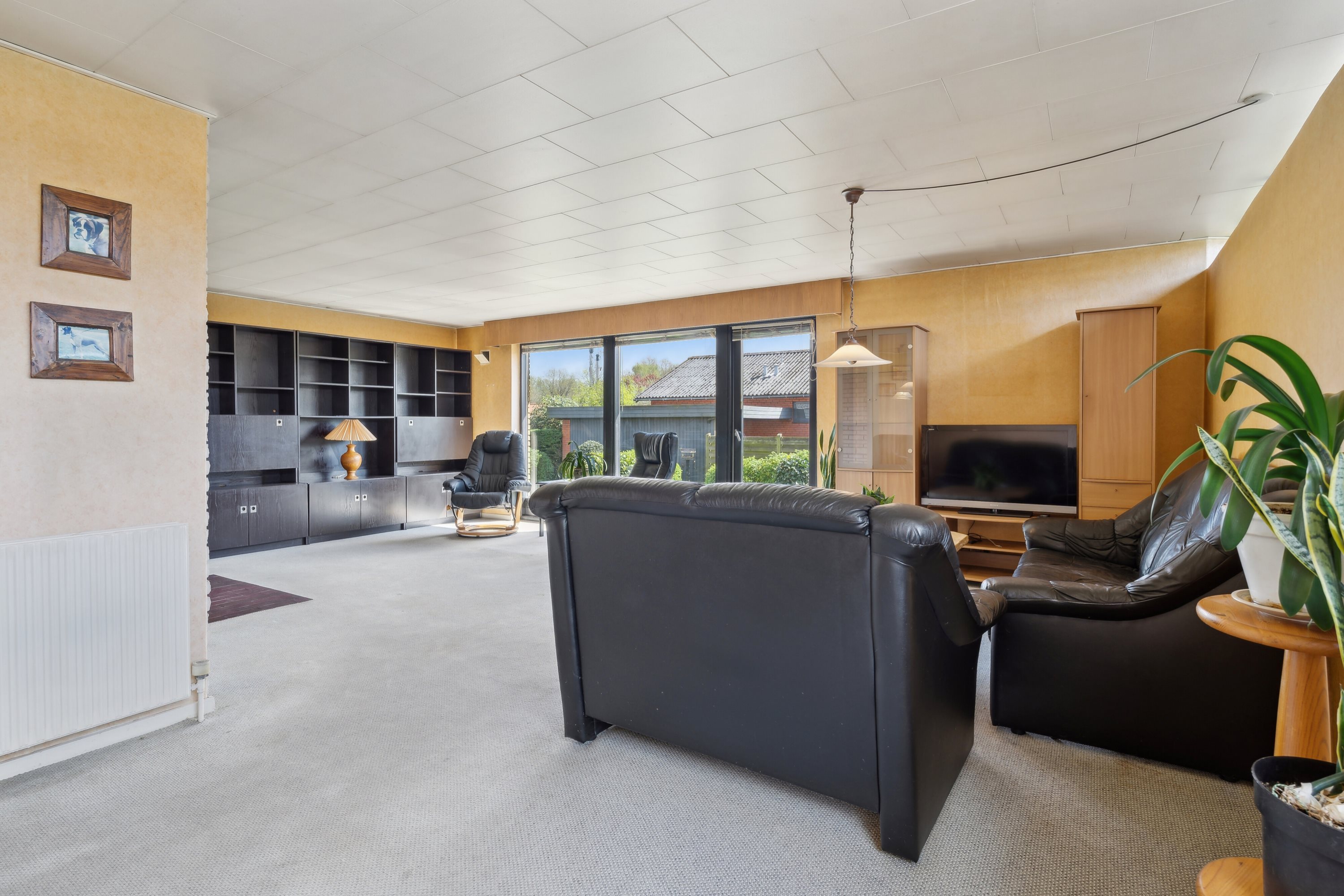 Fremhævet stue billede i fuldskærmstilstand. Billede af Vestervangen 15, 8620 Kjellerup