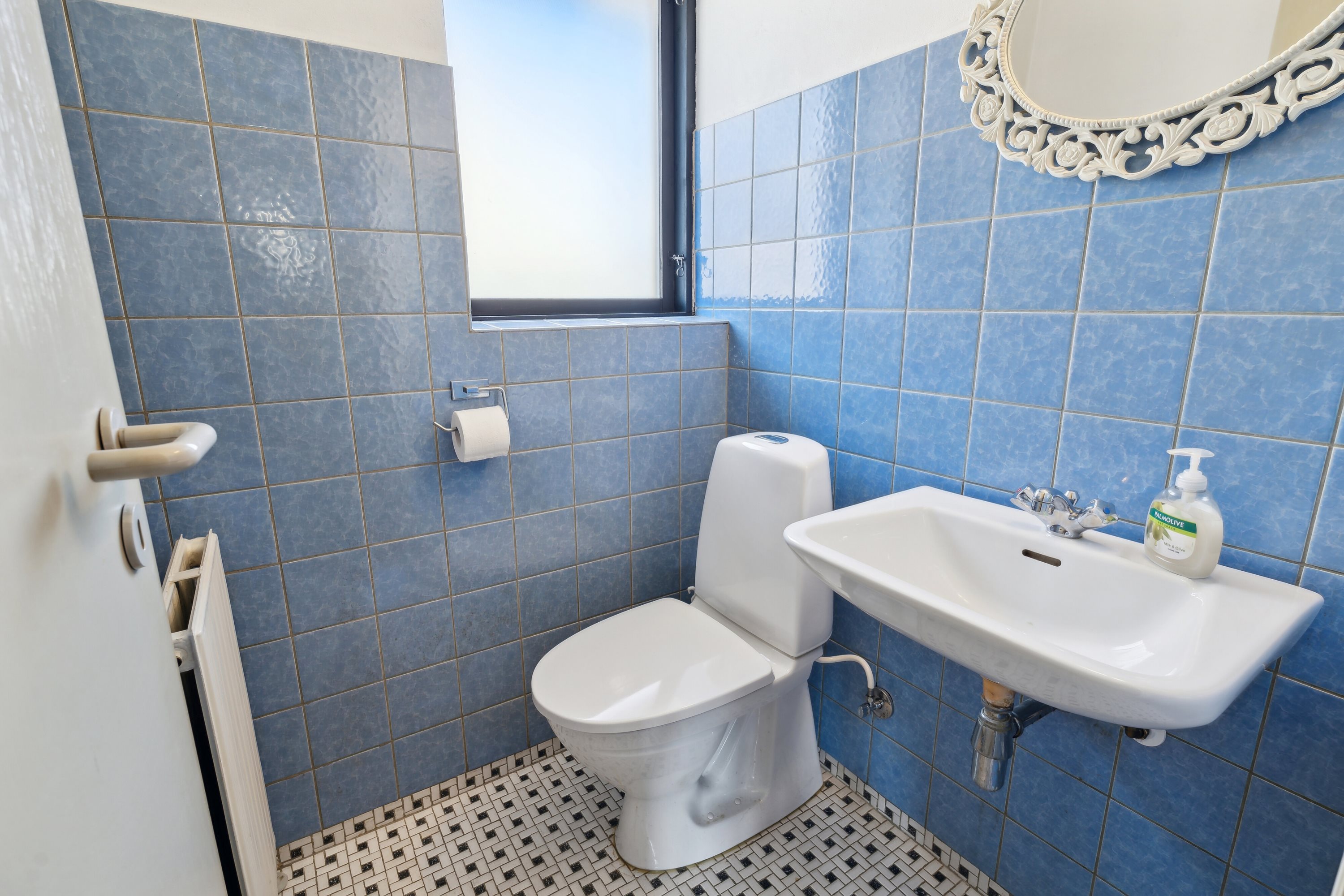 Fremhævet badeværelse billede i fuldskærmstilstand. Billede af Vestervangen 15, 8620 Kjellerup