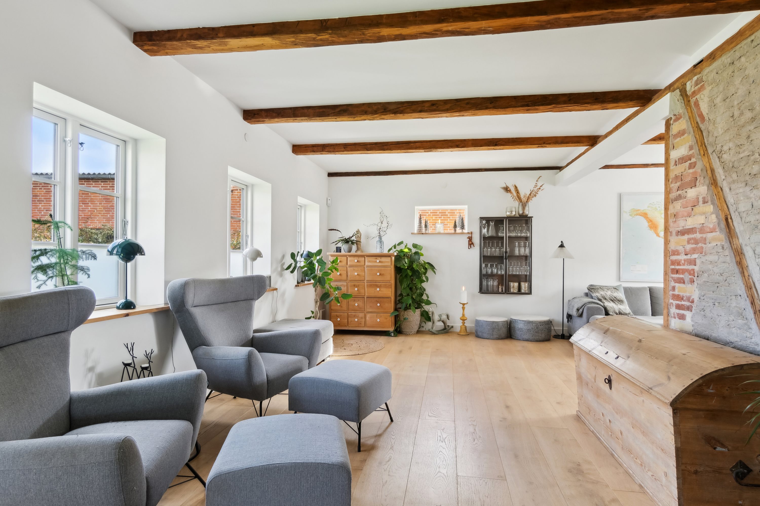 Fremhævet stue billede i fuldskærmstilstand. Billede af Møllebakken 9, 4581 Rørvig