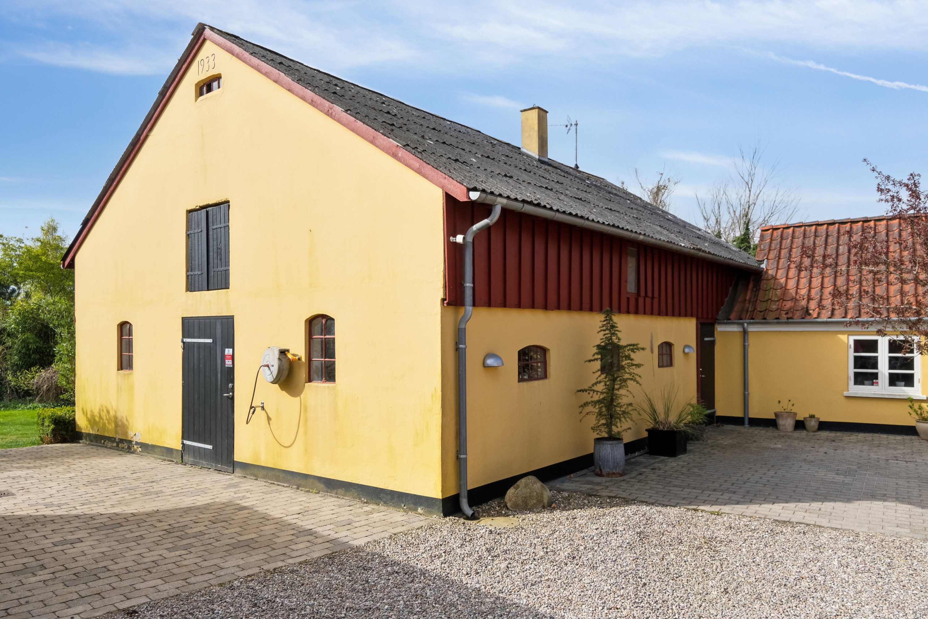 Fremhævet set fra vejen billede i fuldskærmstilstand. Billede af Møllebakken 9, 4581 Rørvig