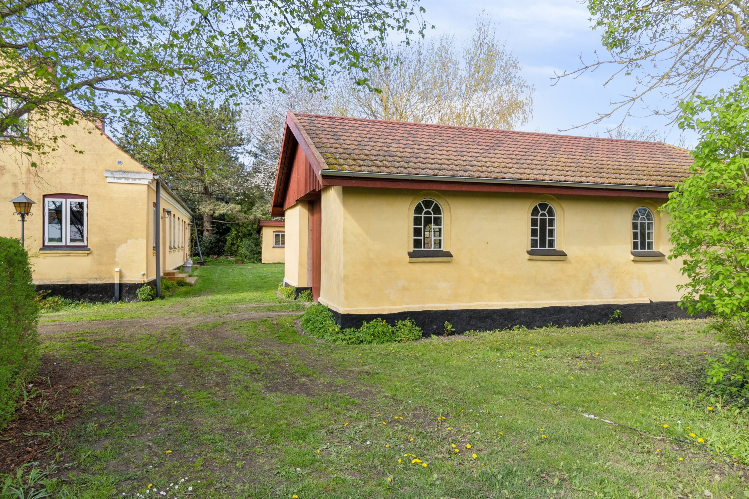 Fremhævet set fra haven billede i fuldskærmstilstand. Billede af Hesselbyvej 23A, 4230 Skælskør