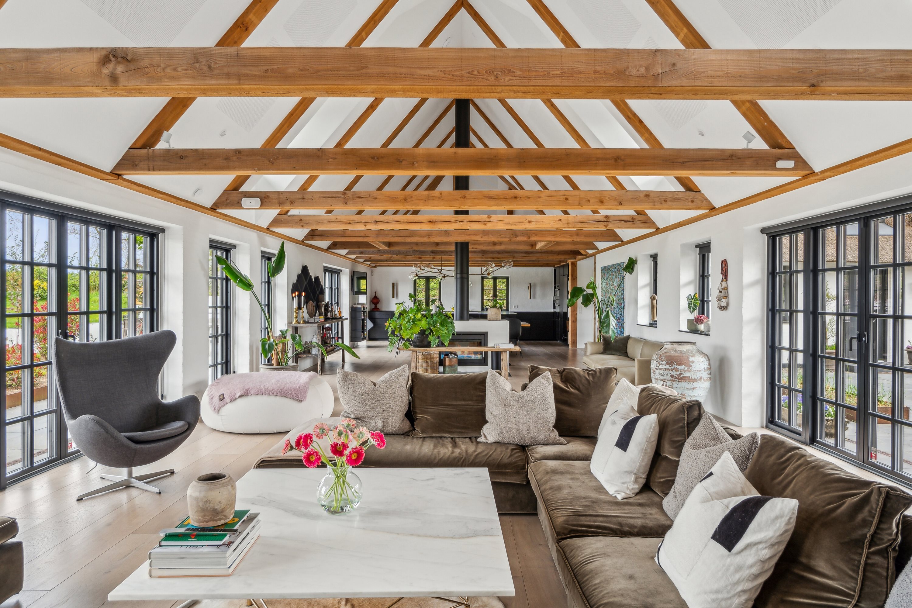 Fremhævet stue billede i fuldskærmstilstand. Billede af Vejrupvej 53, Vejrup, 5464 Brenderup Fyn