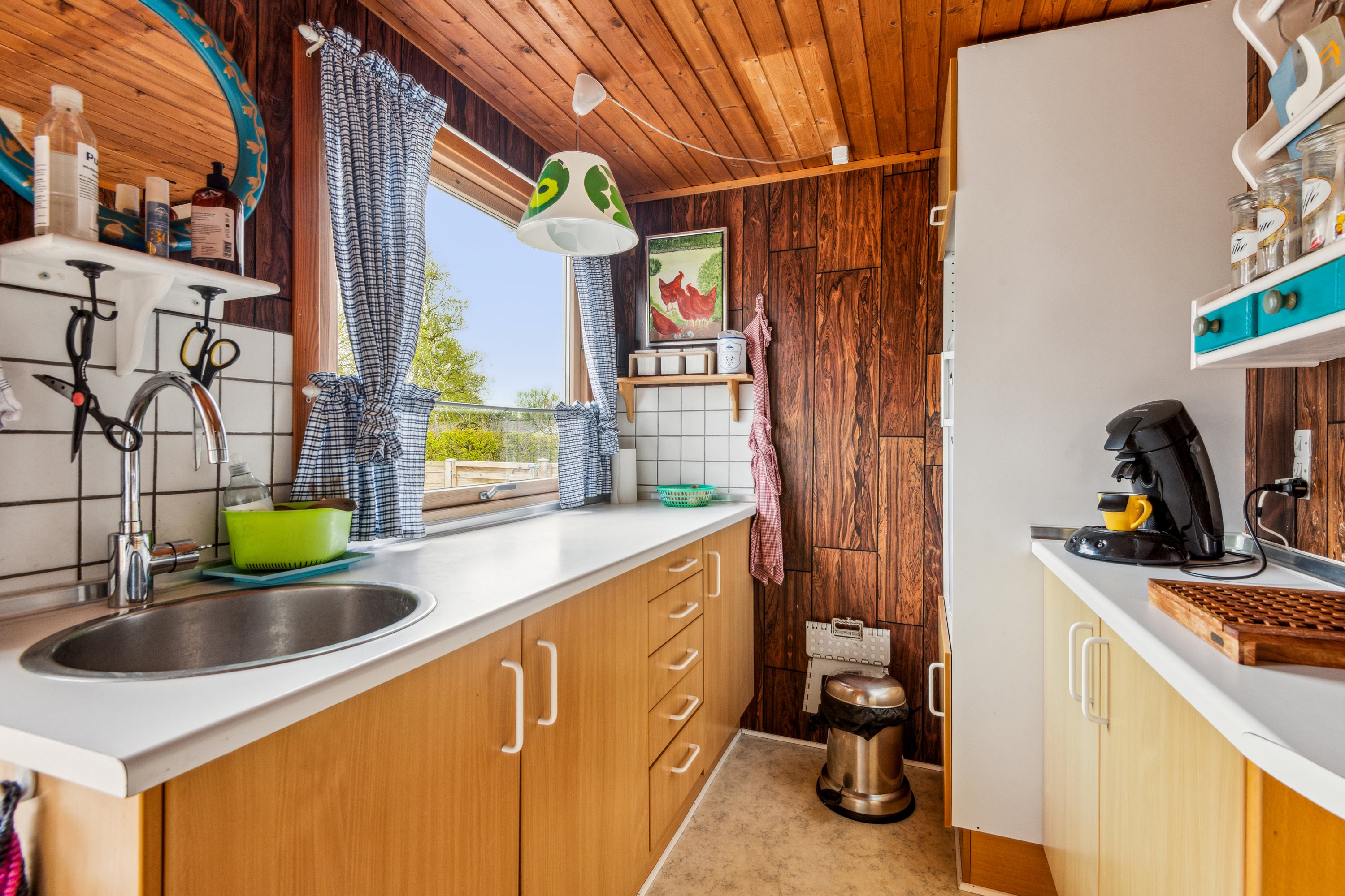 Fremhævet køkken billede i fuldskærmstilstand. Billede af Solsortevej 35, Mou, 9280 Storvorde