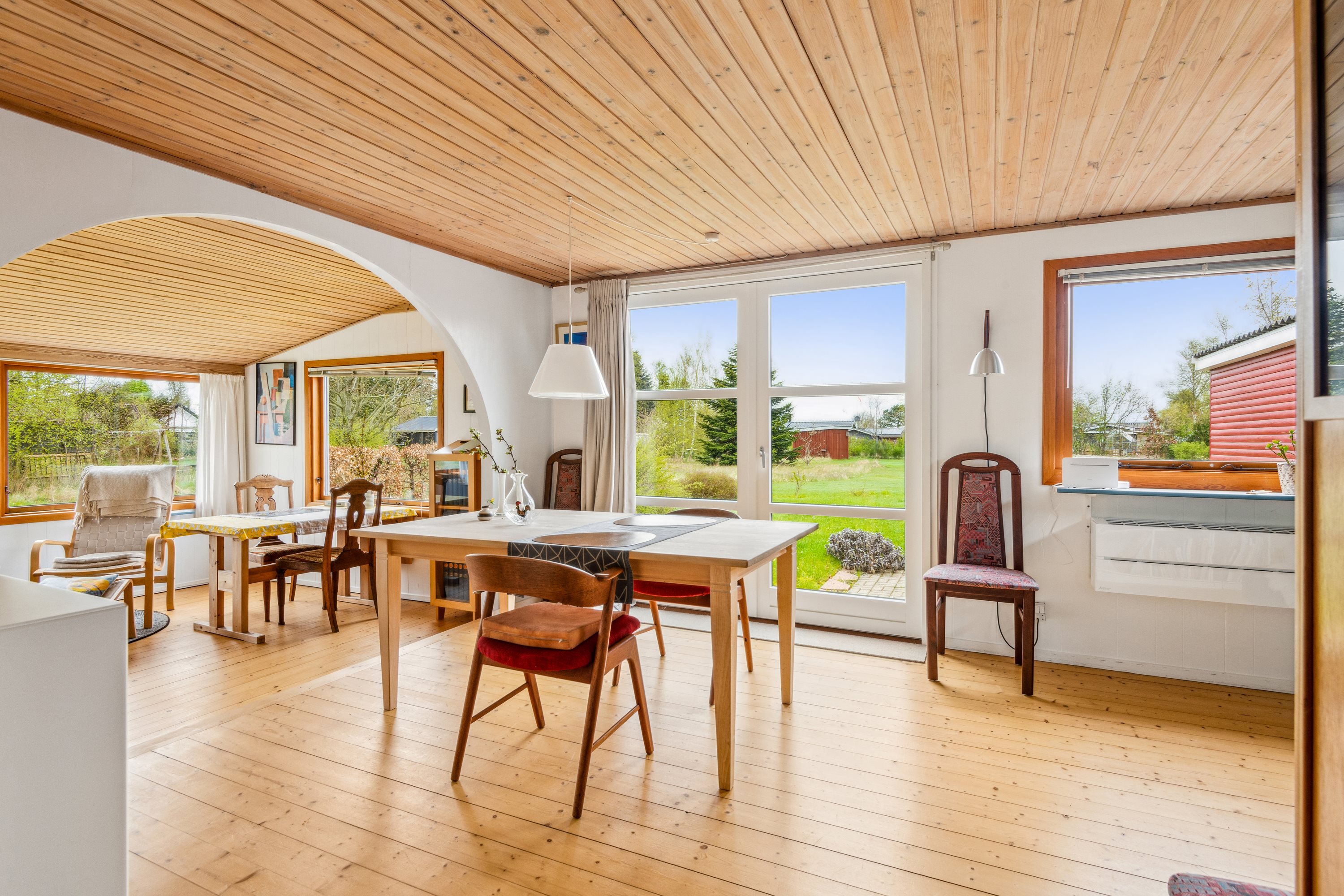 Miniaturebillede 2: stue. Billede af Solsortevej 35, Mou, 9280 Storvorde