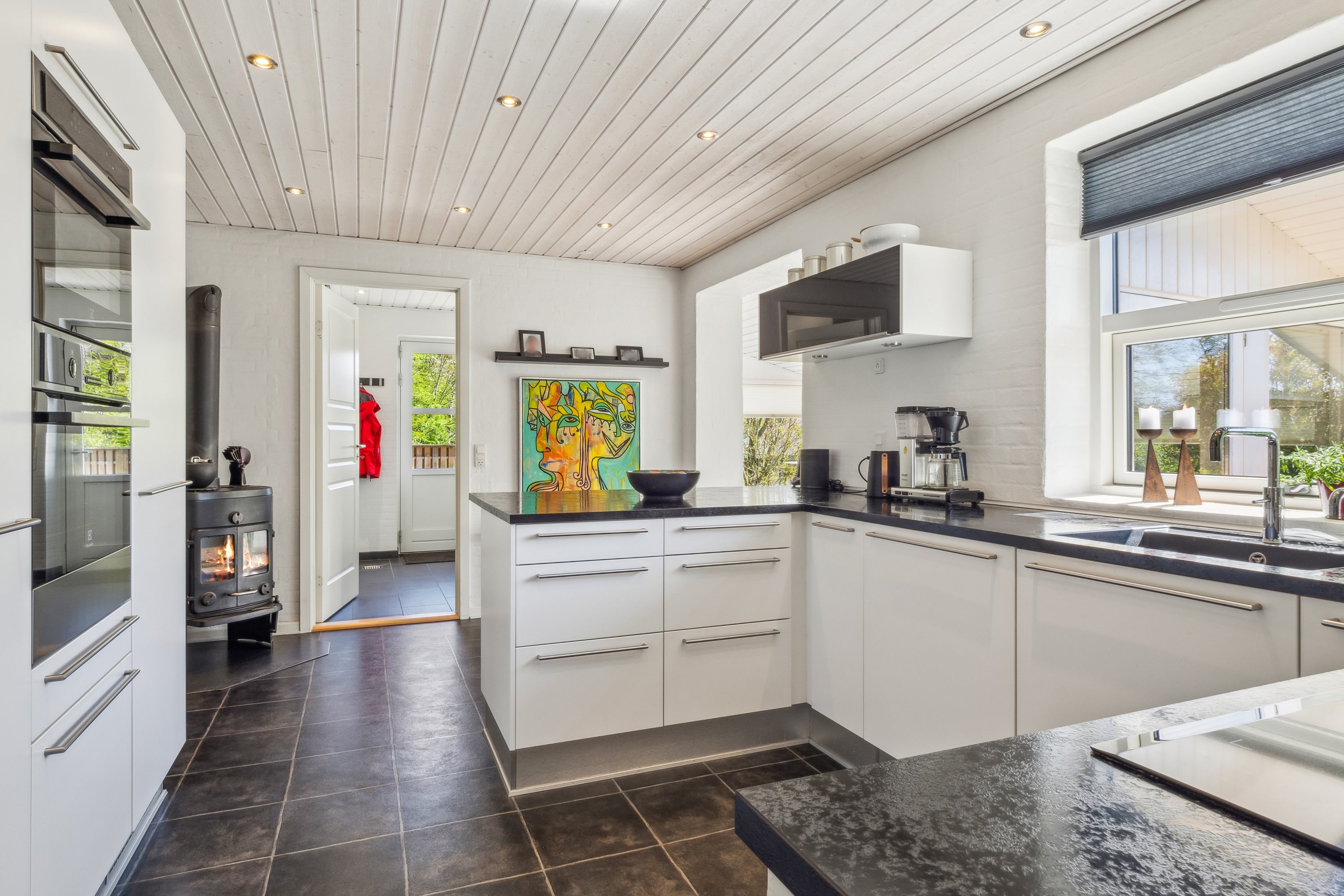 Fremhævet køkken billede i fuldskærmstilstand. Billede af Blåbærvej 30, Faarup, 7900 Nykøbing M