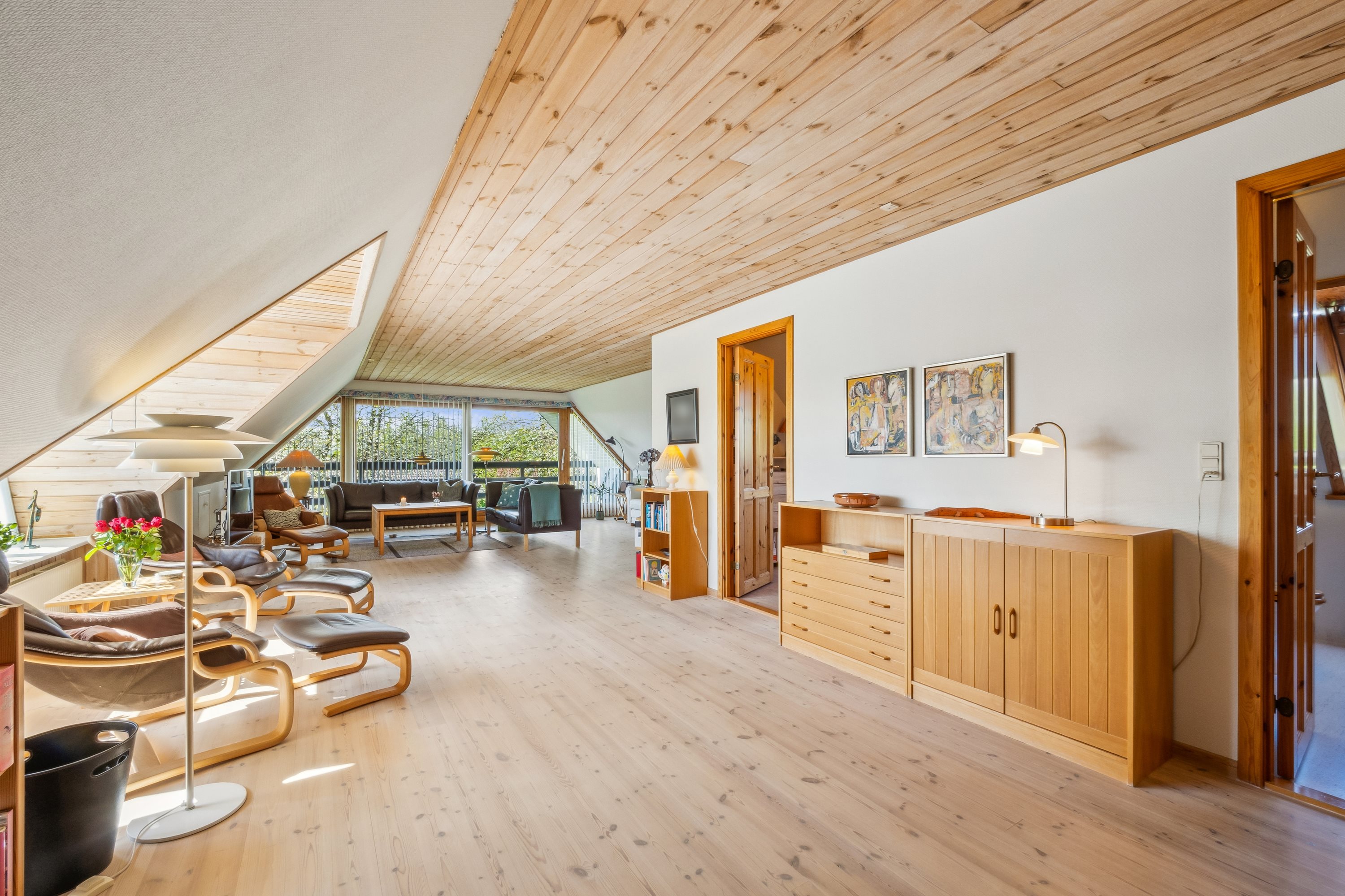 Fremhævet stue billede i fuldskærmstilstand. Billede af Blåbærvej 30, Faarup, 7900 Nykøbing M