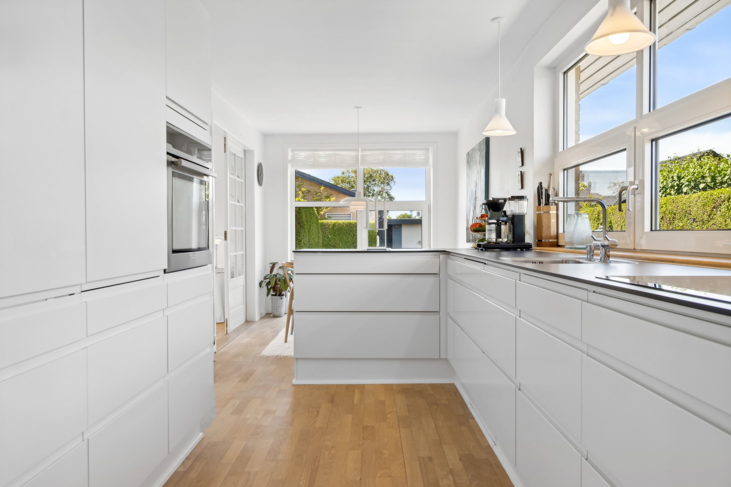 Fremhævet køkken billede i fuldskærmstilstand. Billede af Mylius Erichsens Vej 4, 9900 Frederikshavn