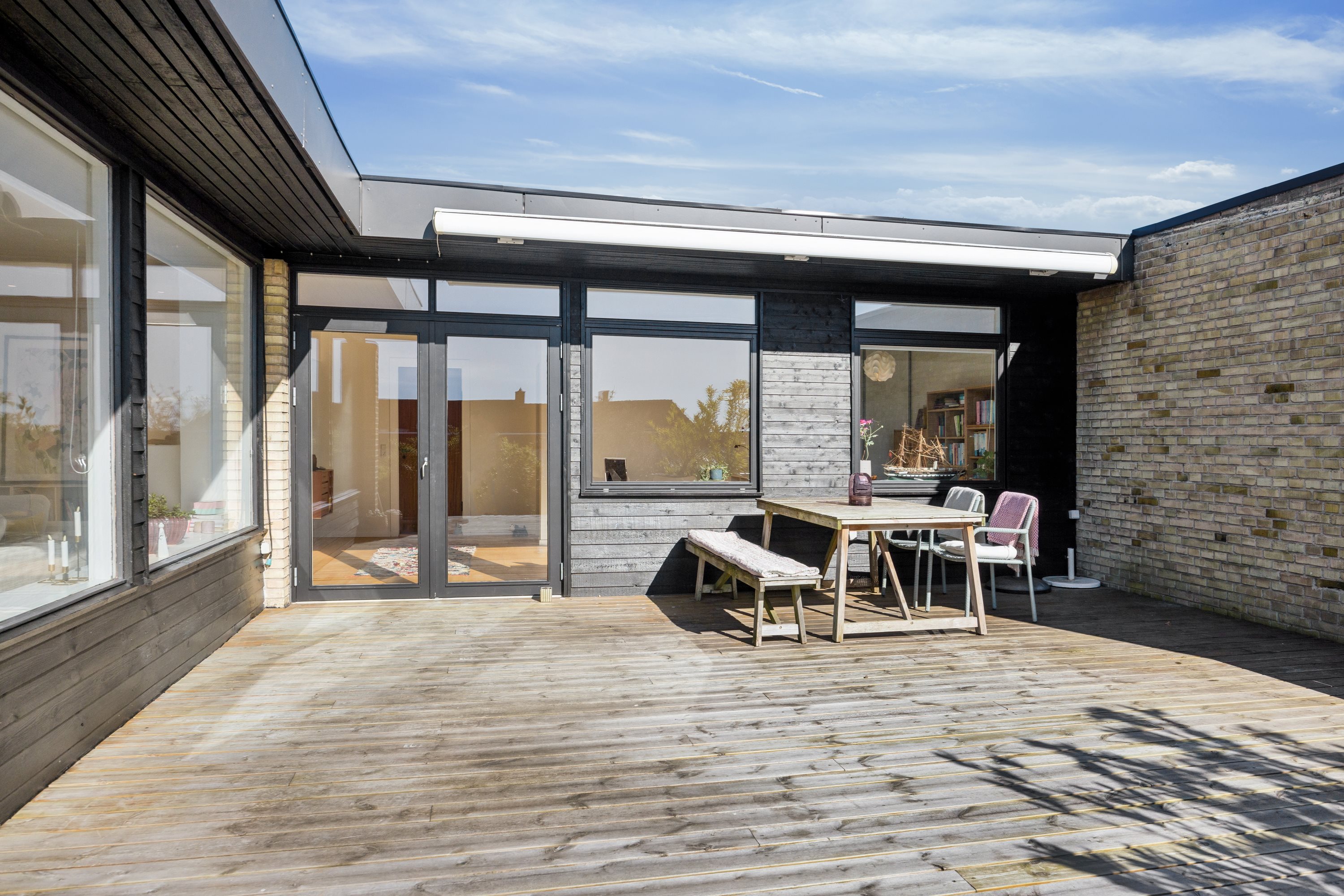 Fremhævet terrasse billede i fuldskærmstilstand. Billede af Toftevej 42, 9400 Nørresundby