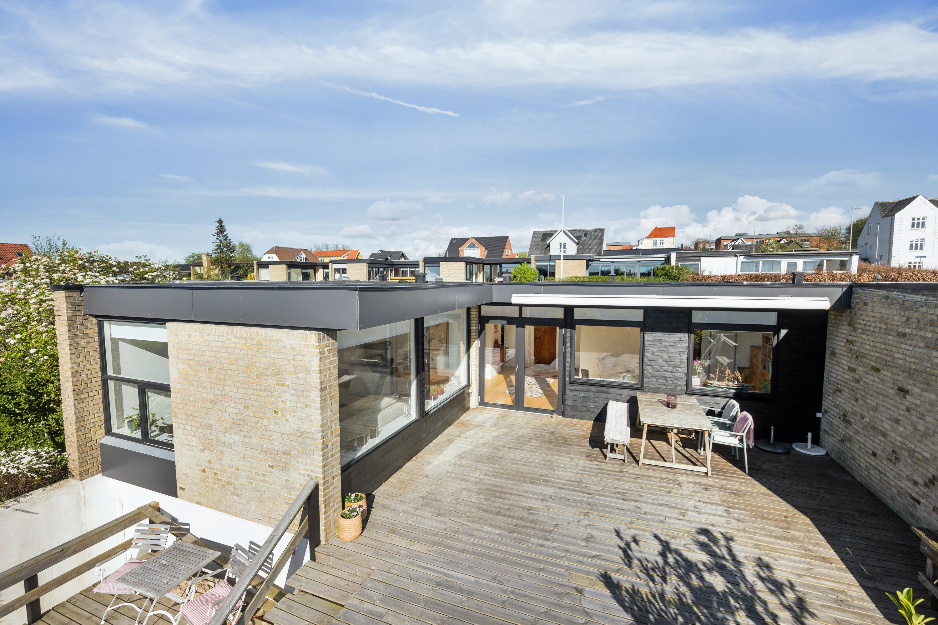 Fremhævet ejendom 1 billede i fuldskærmstilstand. Billede af Toftevej 42, 9400 Nørresundby