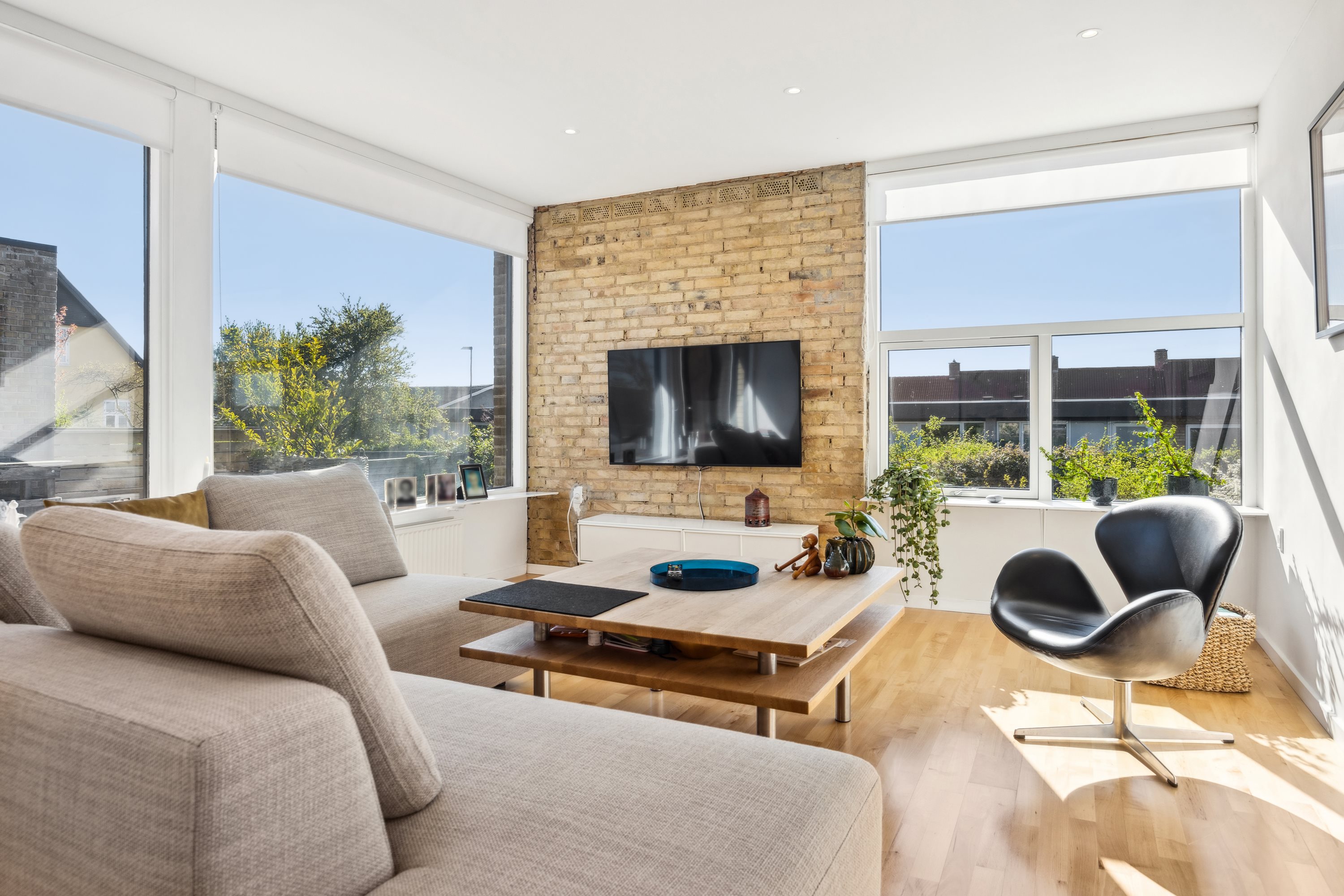 Miniaturebillede 1: stue. Billede af Toftevej 42, 9400 Nørresundby