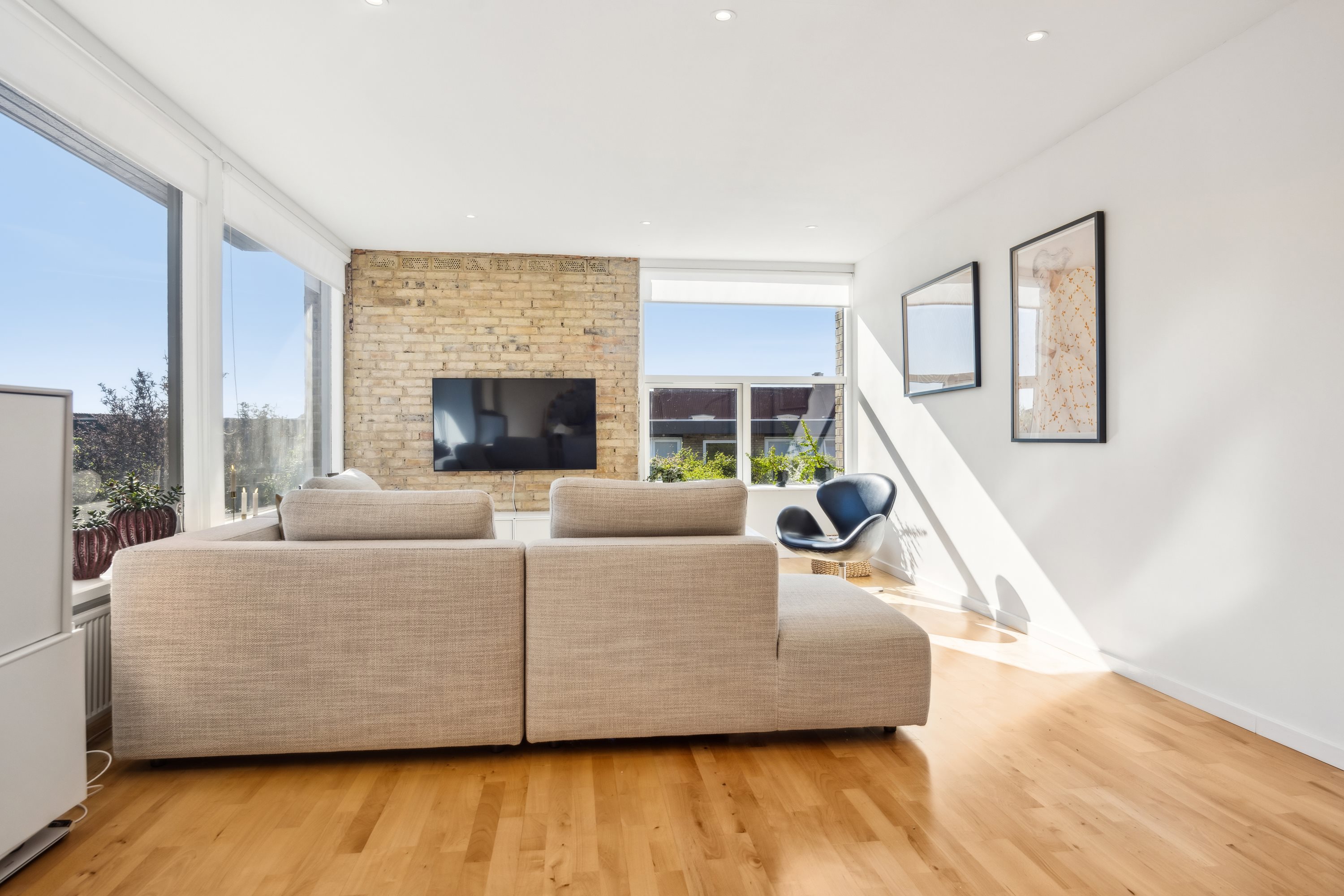 Fremhævet stue billede i fuldskærmstilstand. Billede af Toftevej 42, 9400 Nørresundby