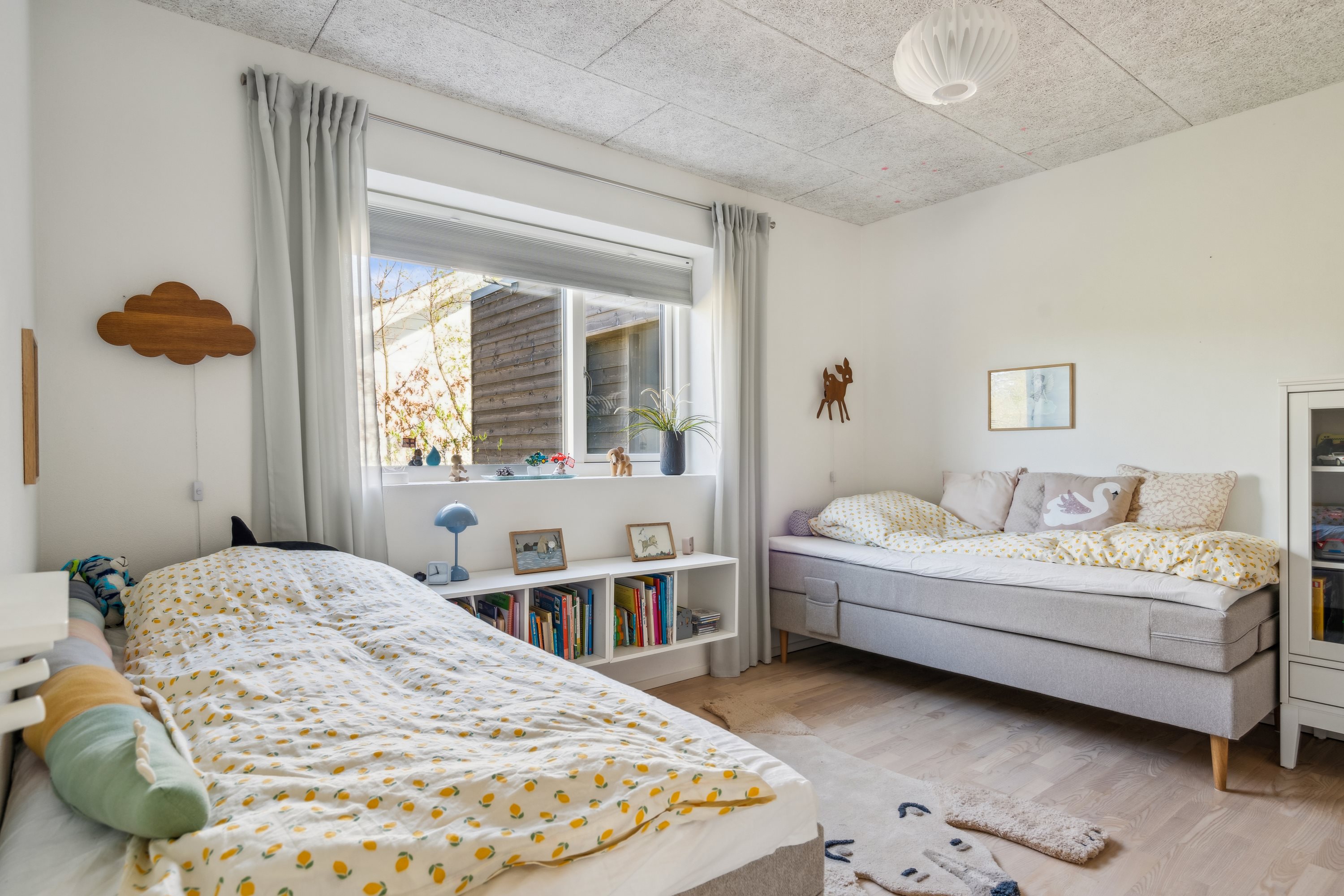 Fremhævet værelse billede i fuldskærmstilstand. Billede af J P Ladefogedsvej 10, 9850 Hirtshals