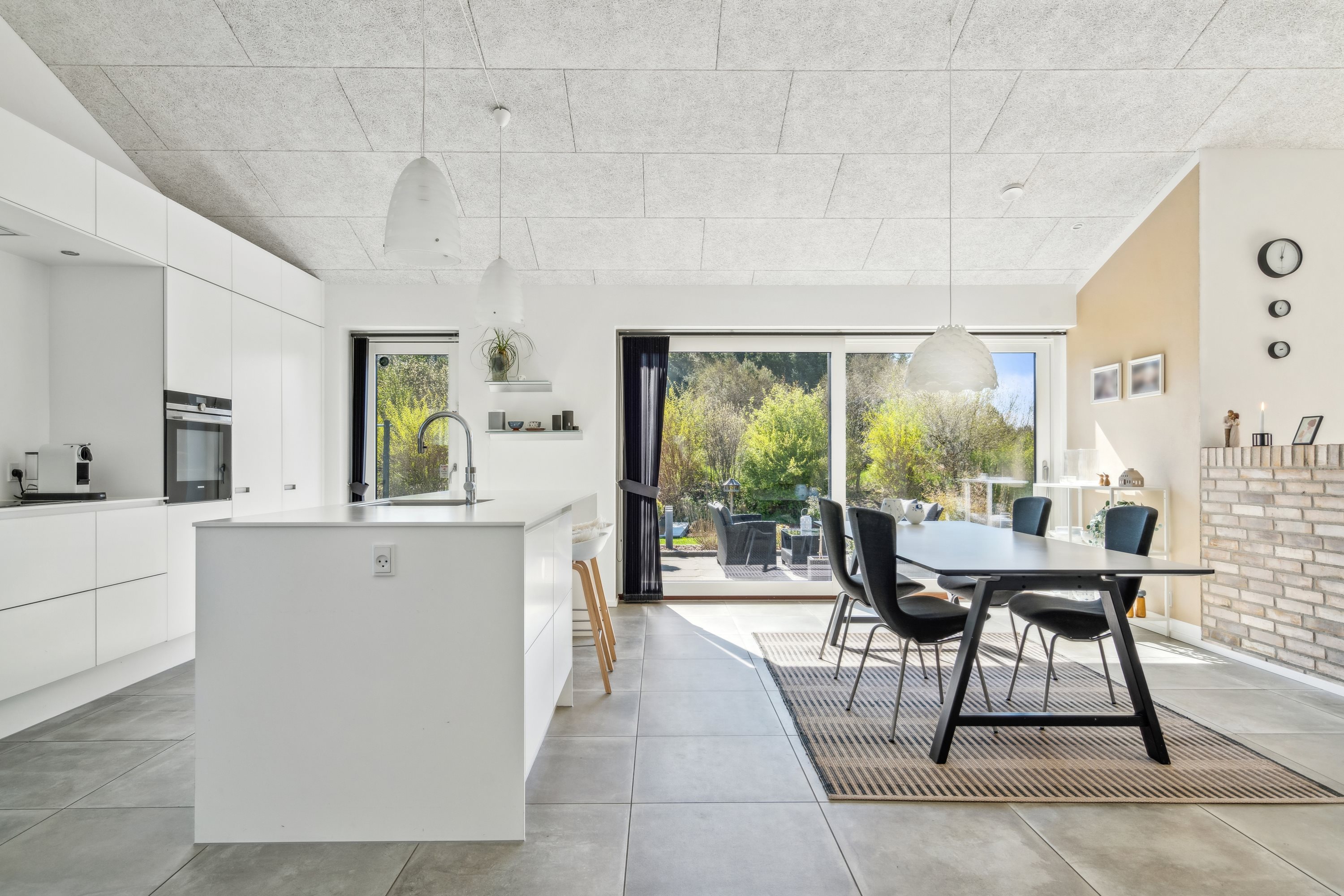 Fremhævet køkken billede i fuldskærmstilstand. Billede af J P Ladefogedsvej 10, 9850 Hirtshals