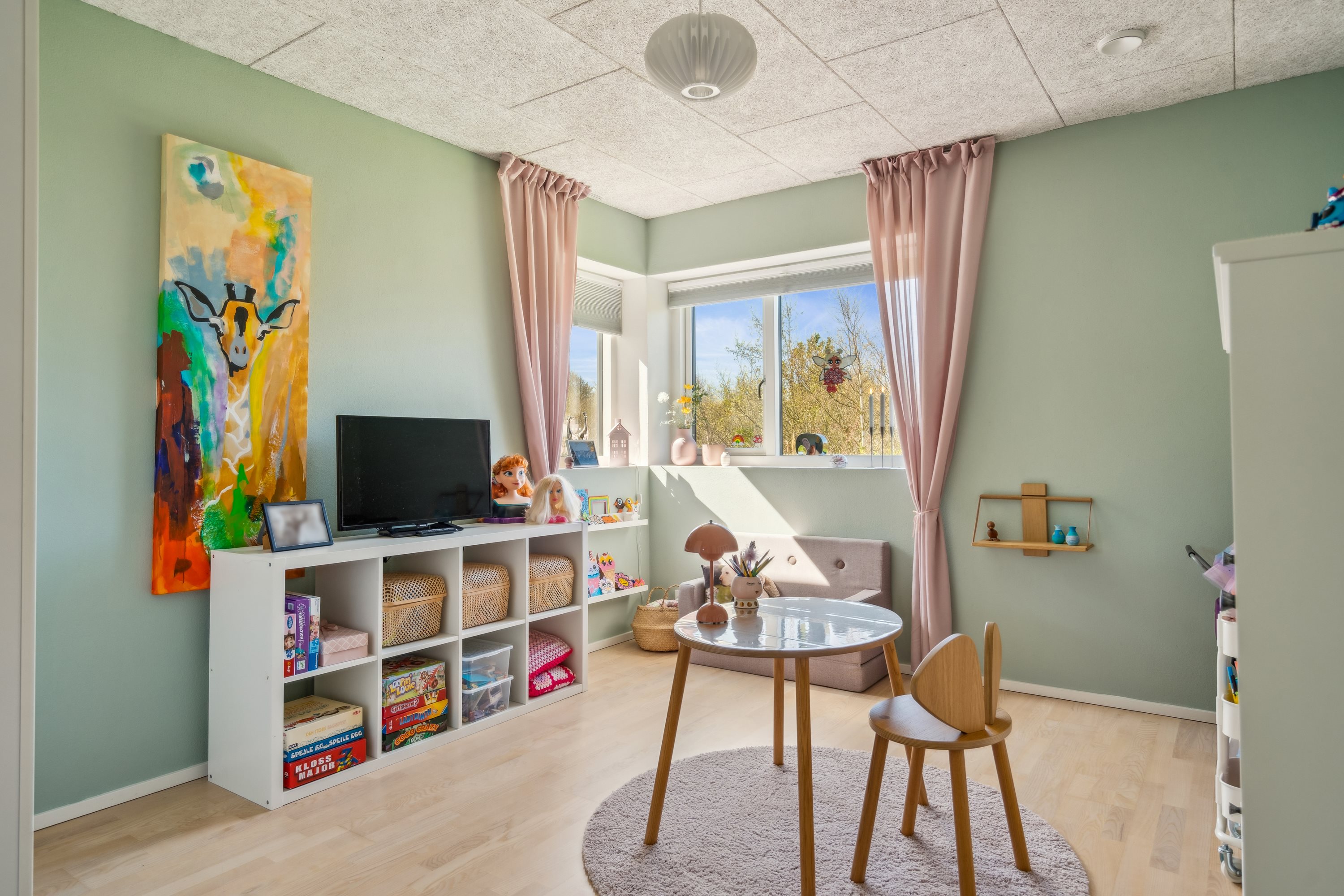 Fremhævet værelse billede i fuldskærmstilstand. Billede af J P Ladefogedsvej 10, 9850 Hirtshals