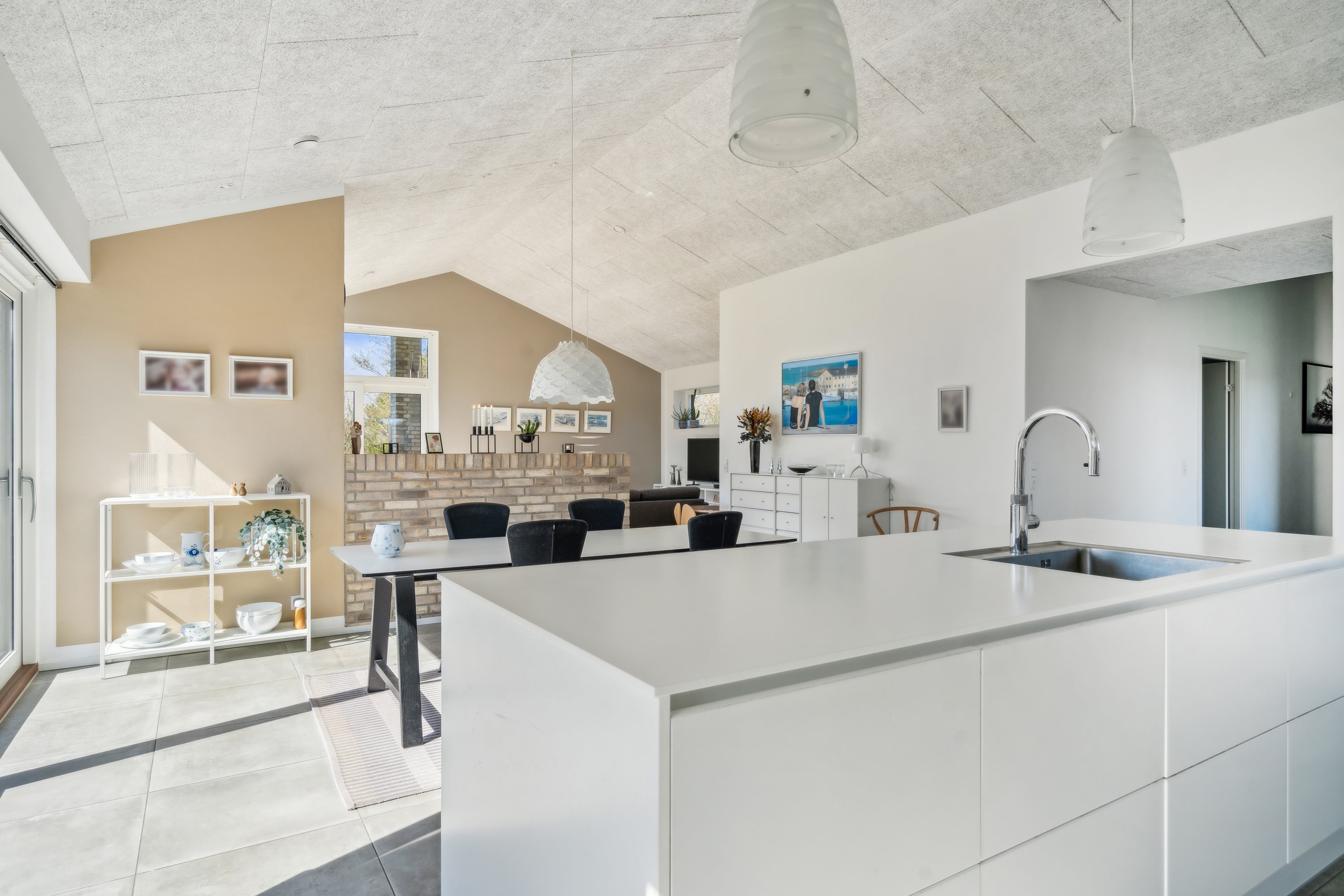 Fremhævet køkken billede i fuldskærmstilstand. Billede af J P Ladefogedsvej 10, 9850 Hirtshals