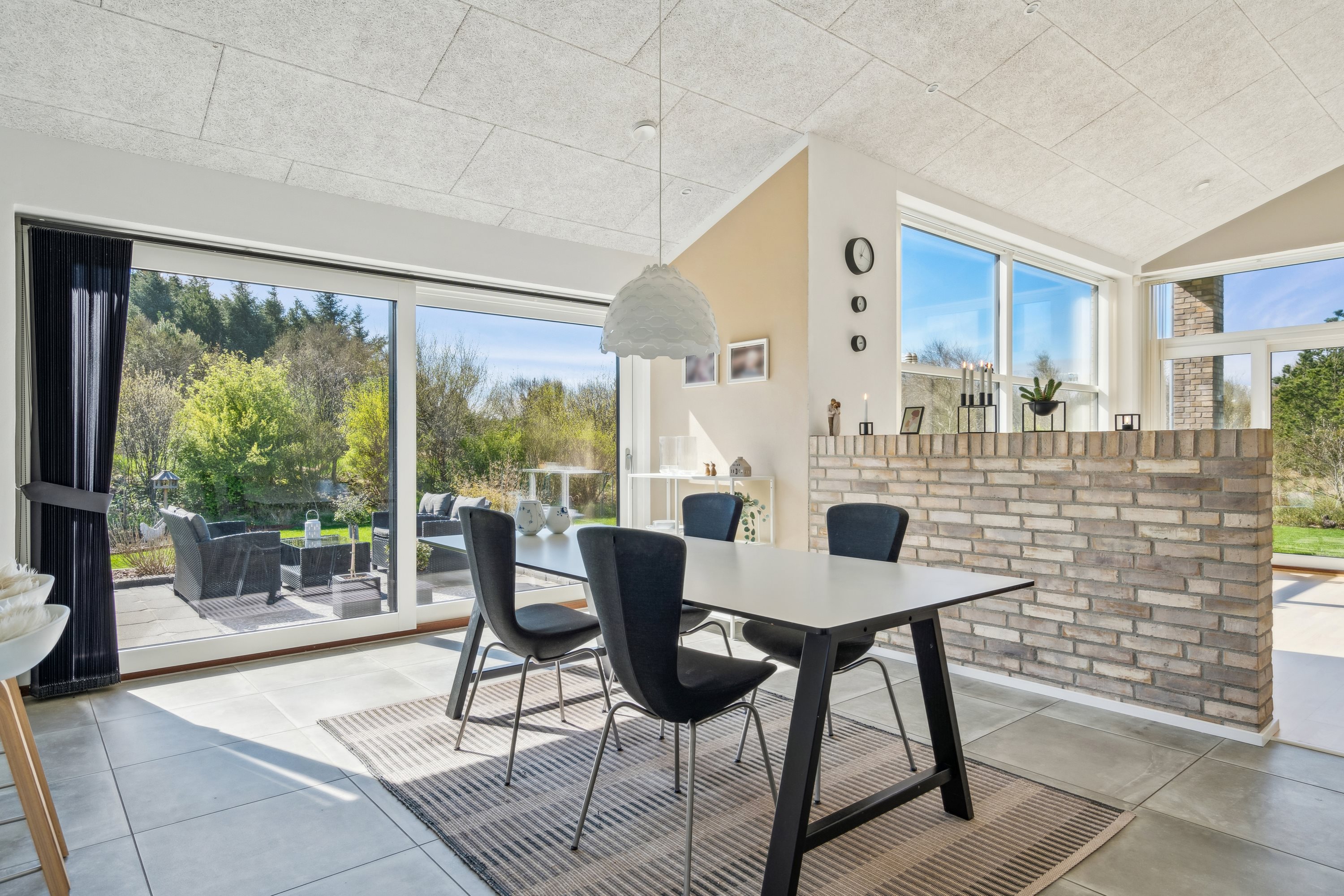 Fremhævet spiseplads billede i fuldskærmstilstand. Billede af J P Ladefogedsvej 10, 9850 Hirtshals