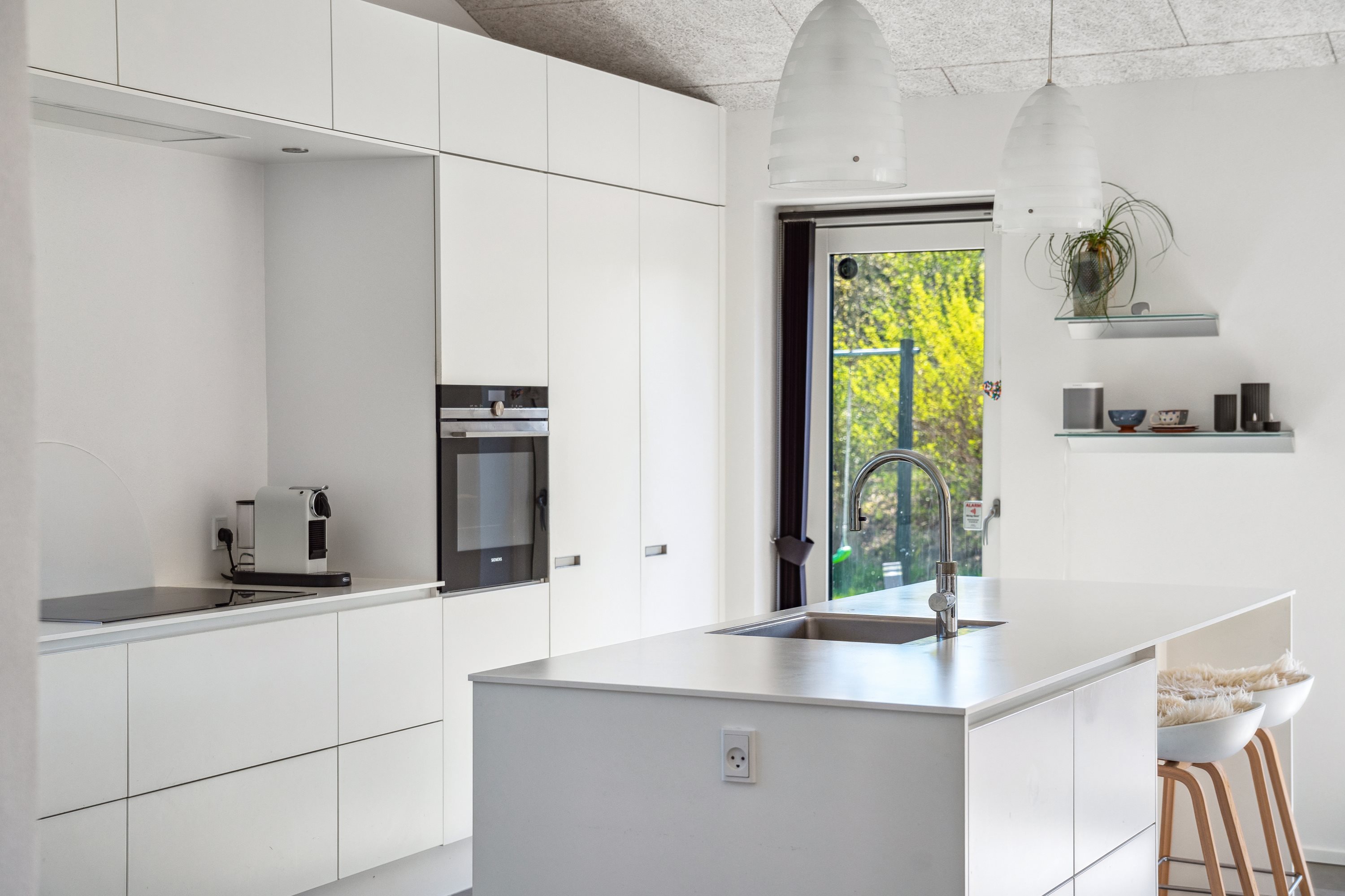 Fremhævet køkken billede i fuldskærmstilstand. Billede af J P Ladefogedsvej 10, 9850 Hirtshals