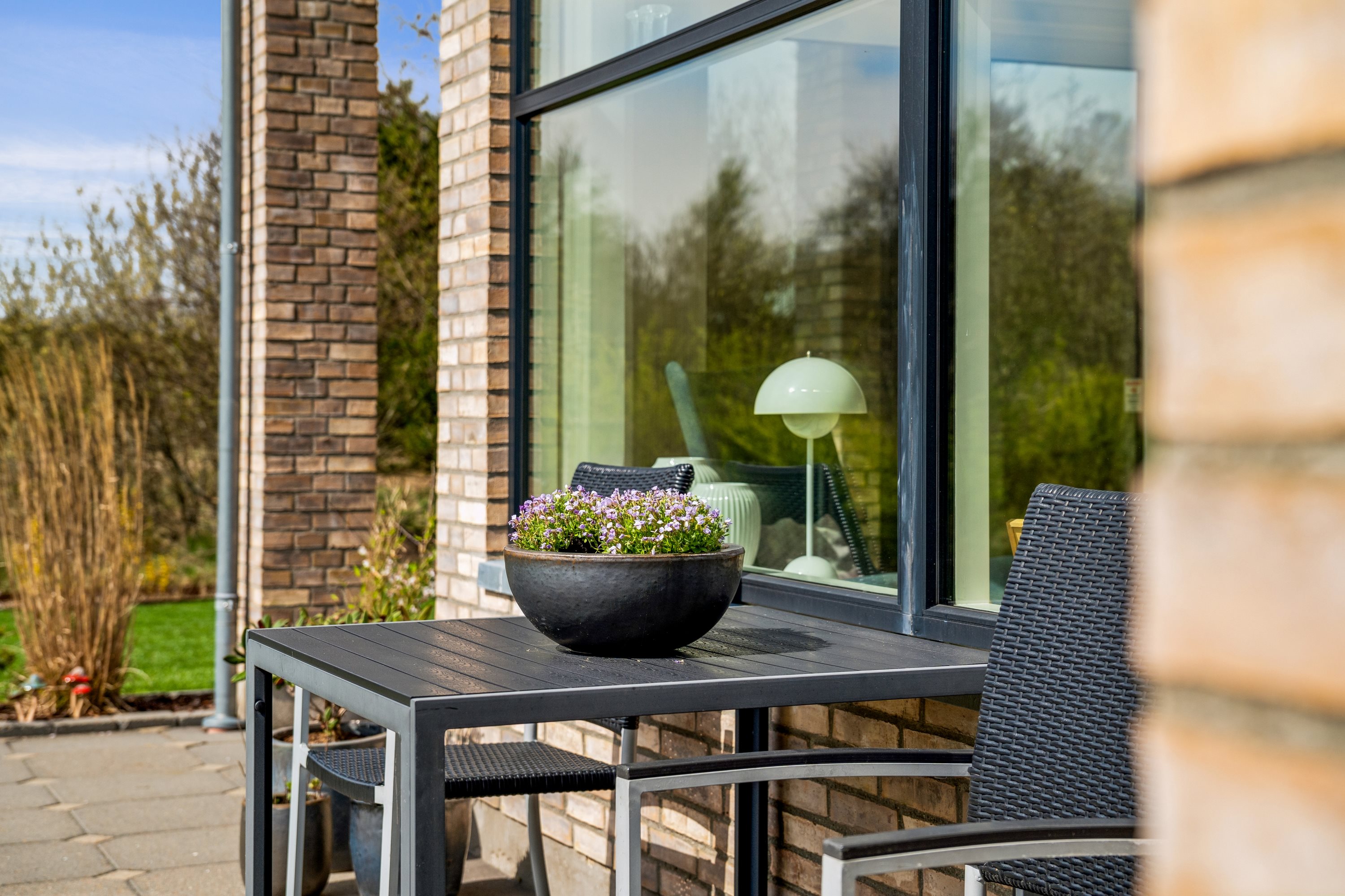 Fremhævet terrasse billede i fuldskærmstilstand. Billede af J P Ladefogedsvej 10, 9850 Hirtshals