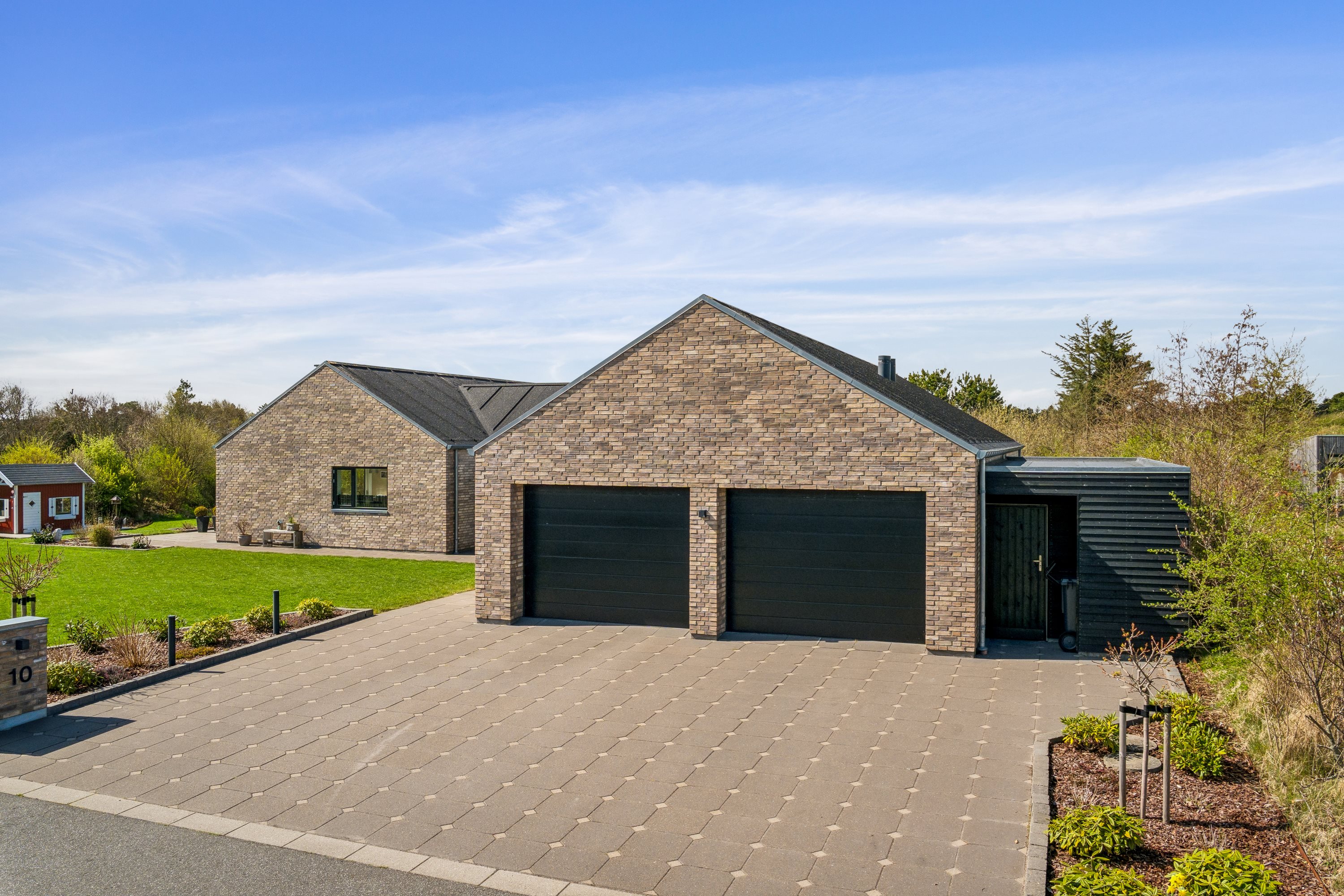 Fremhævet ejendom 1 billede i fuldskærmstilstand. Billede af J P Ladefogedsvej 10, 9850 Hirtshals