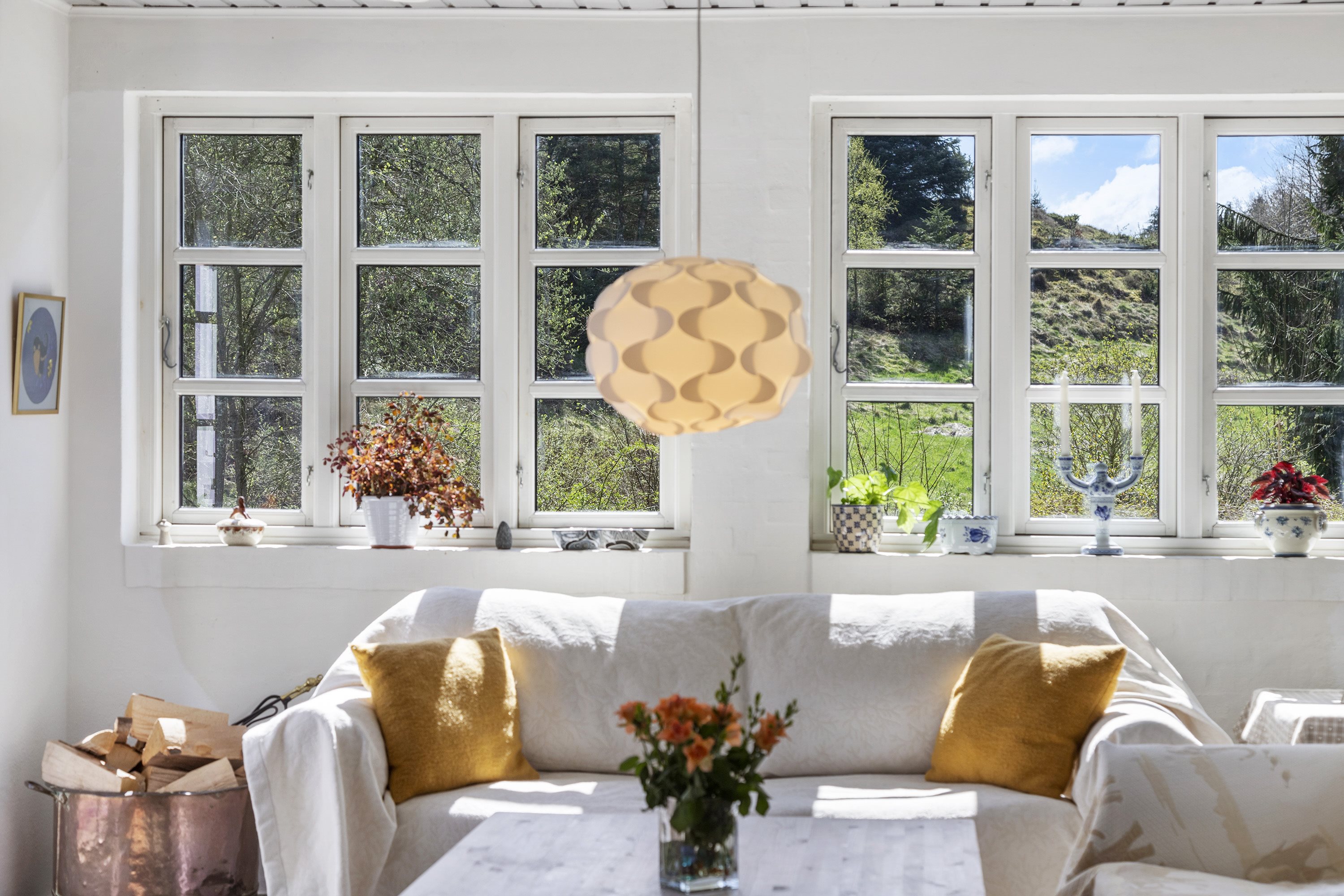 Fremhævet stue billede i fuldskærmstilstand. Billede af Granvænget 25, Bjergby, 9800 Hjørring