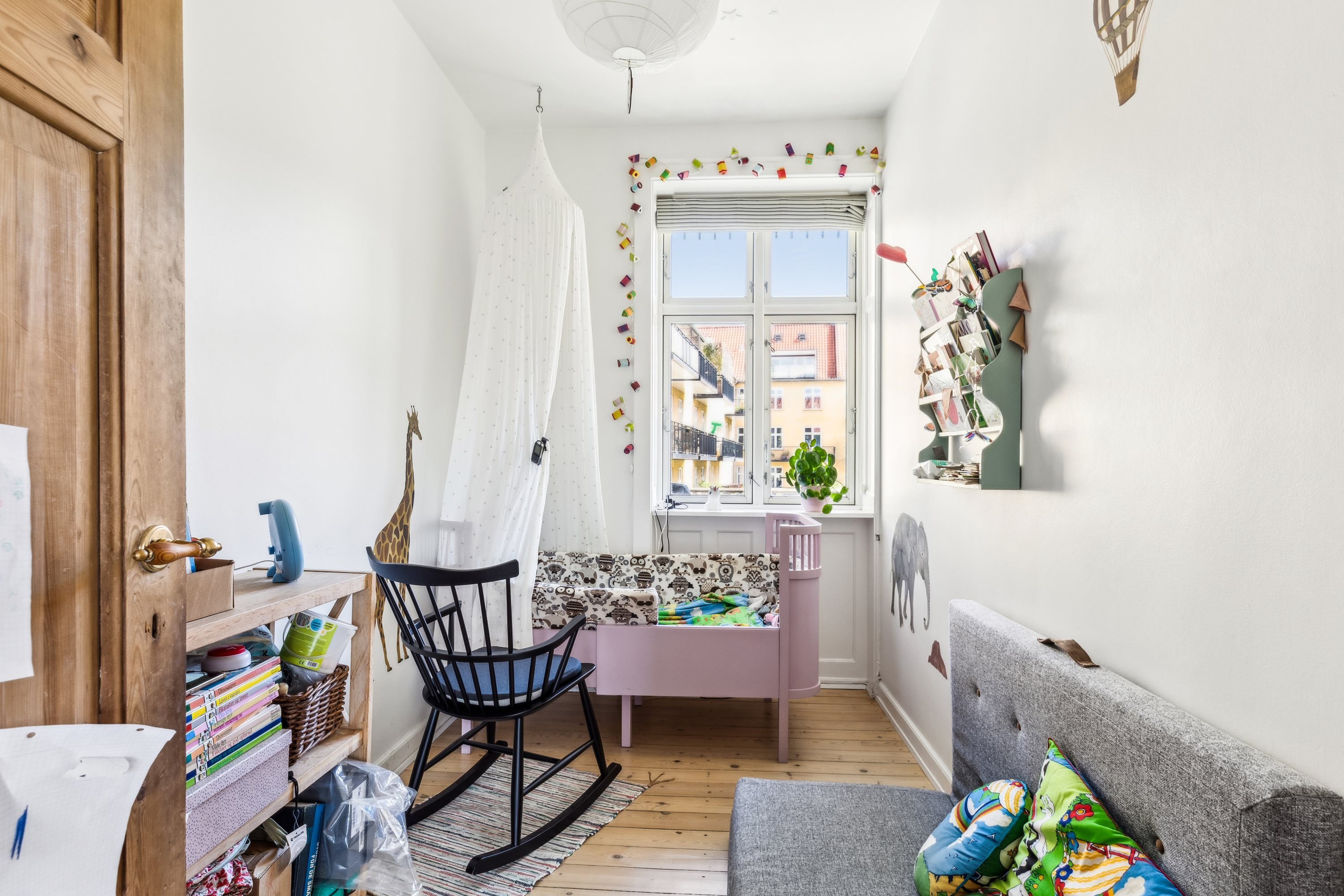 Fremhævet værelse billede i fuldskærmstilstand. Billede af Toftegårds Plads 6, 3. th., 2500 Valby