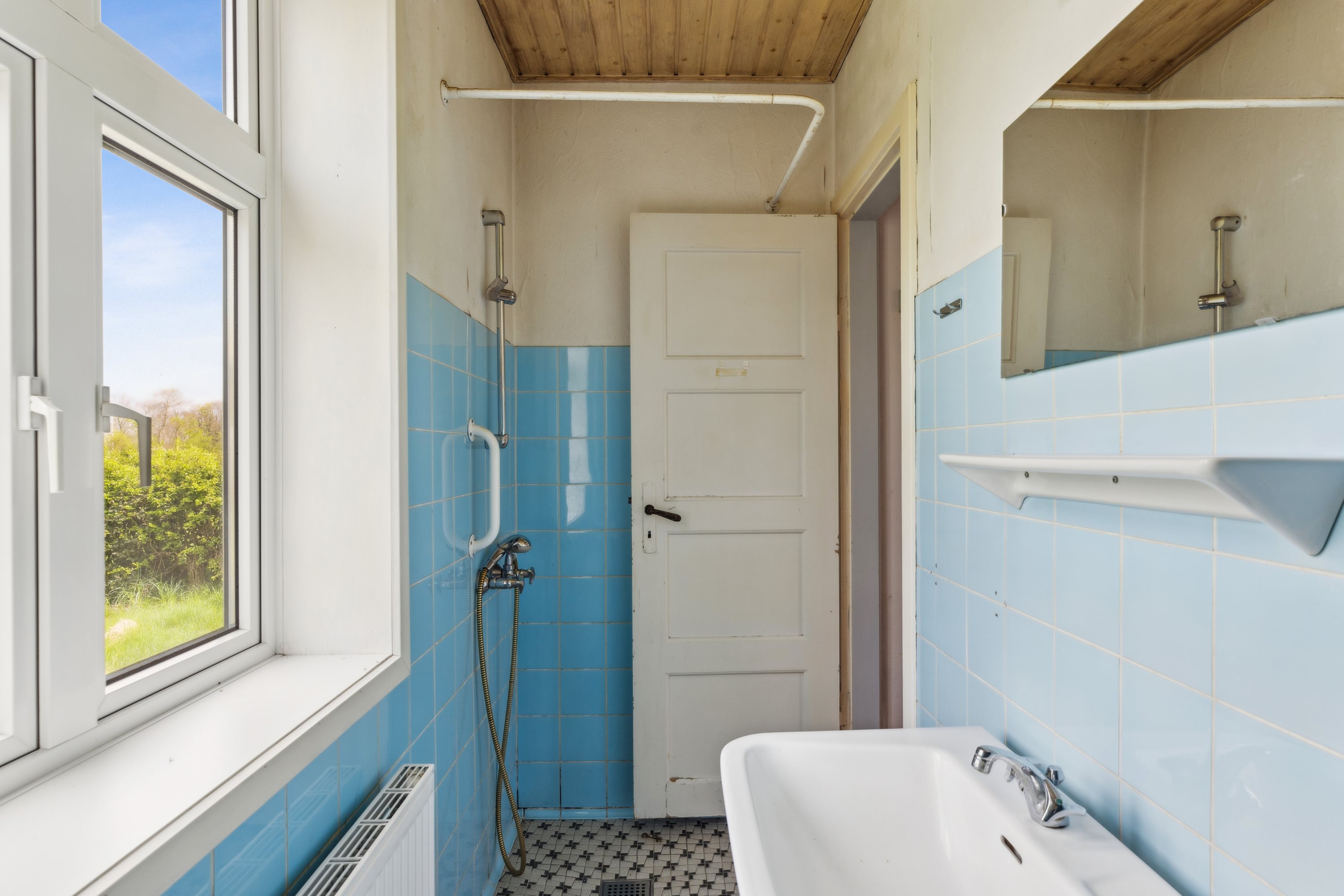 Fremhævet badeværelse billede i fuldskærmstilstand. Billede af Råhedevej 20, Råhede, 6760 Ribe