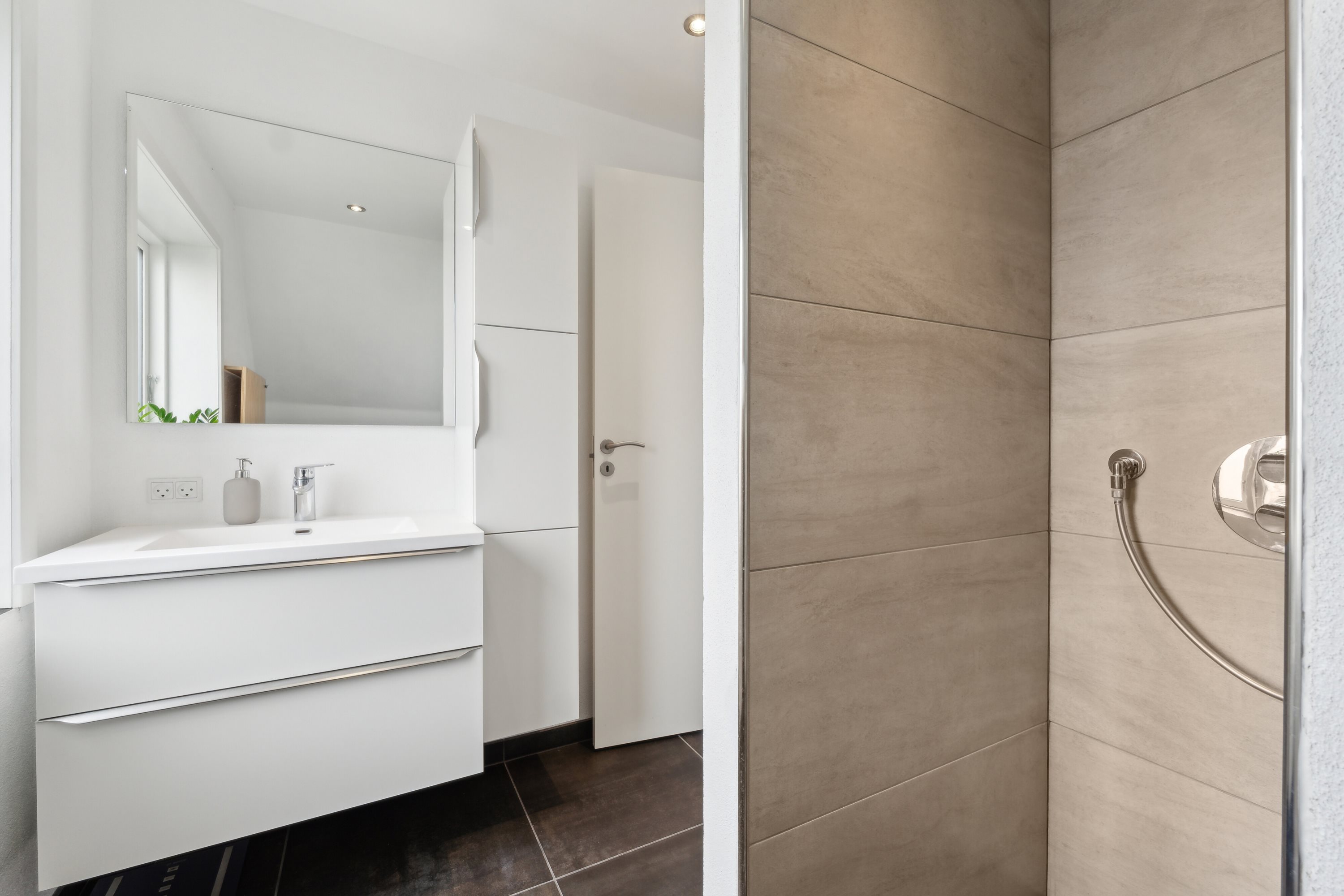 Fremhævet badeværelse billede i fuldskærmstilstand. Billede af Nyborgvej 25, 5863 Ferritslev Fyn