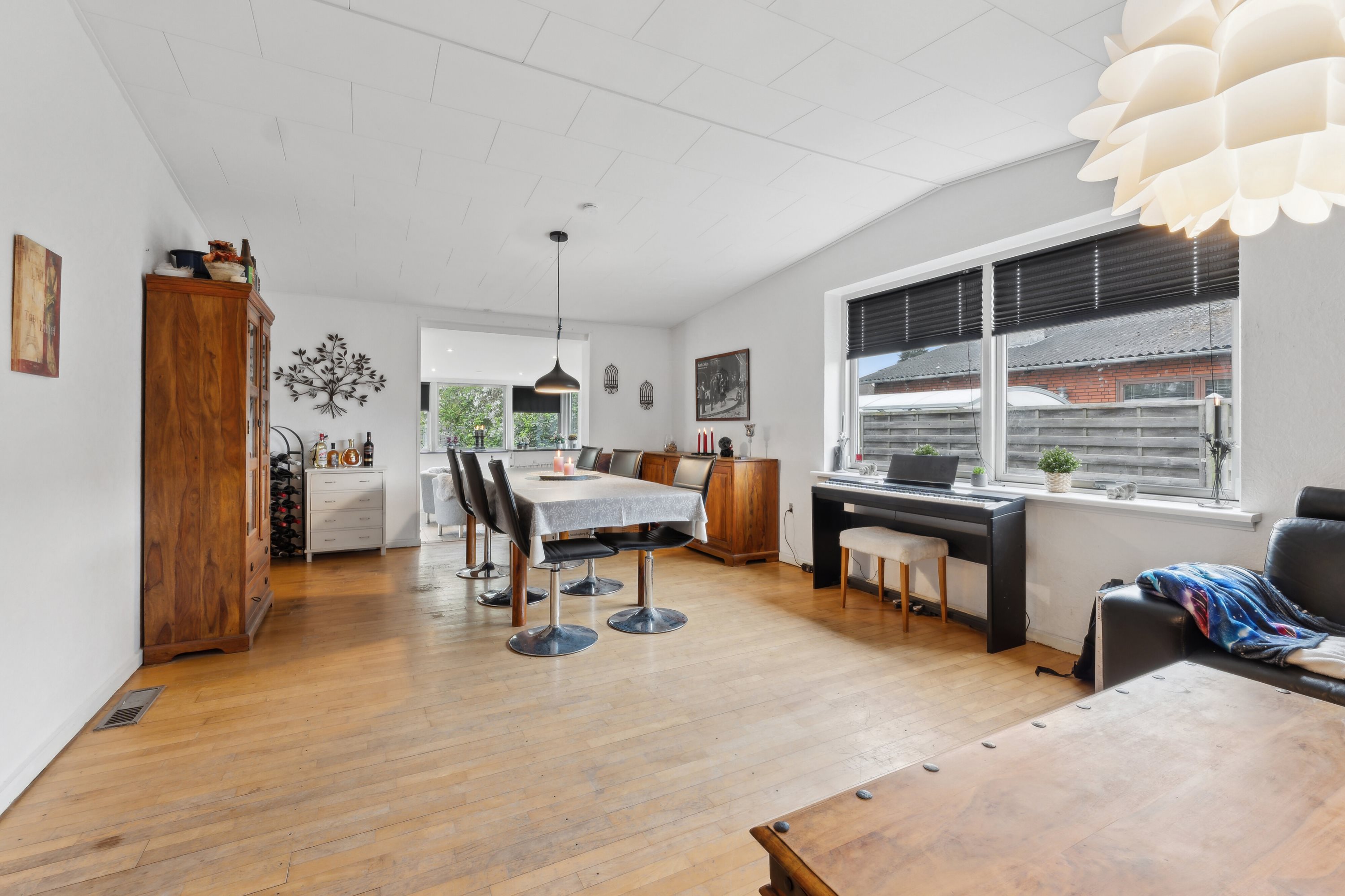 Fremhævet spisestue billede i fuldskærmstilstand. Billede af Sangdrosselvej 7, Tåsinge, 5700 Svendborg