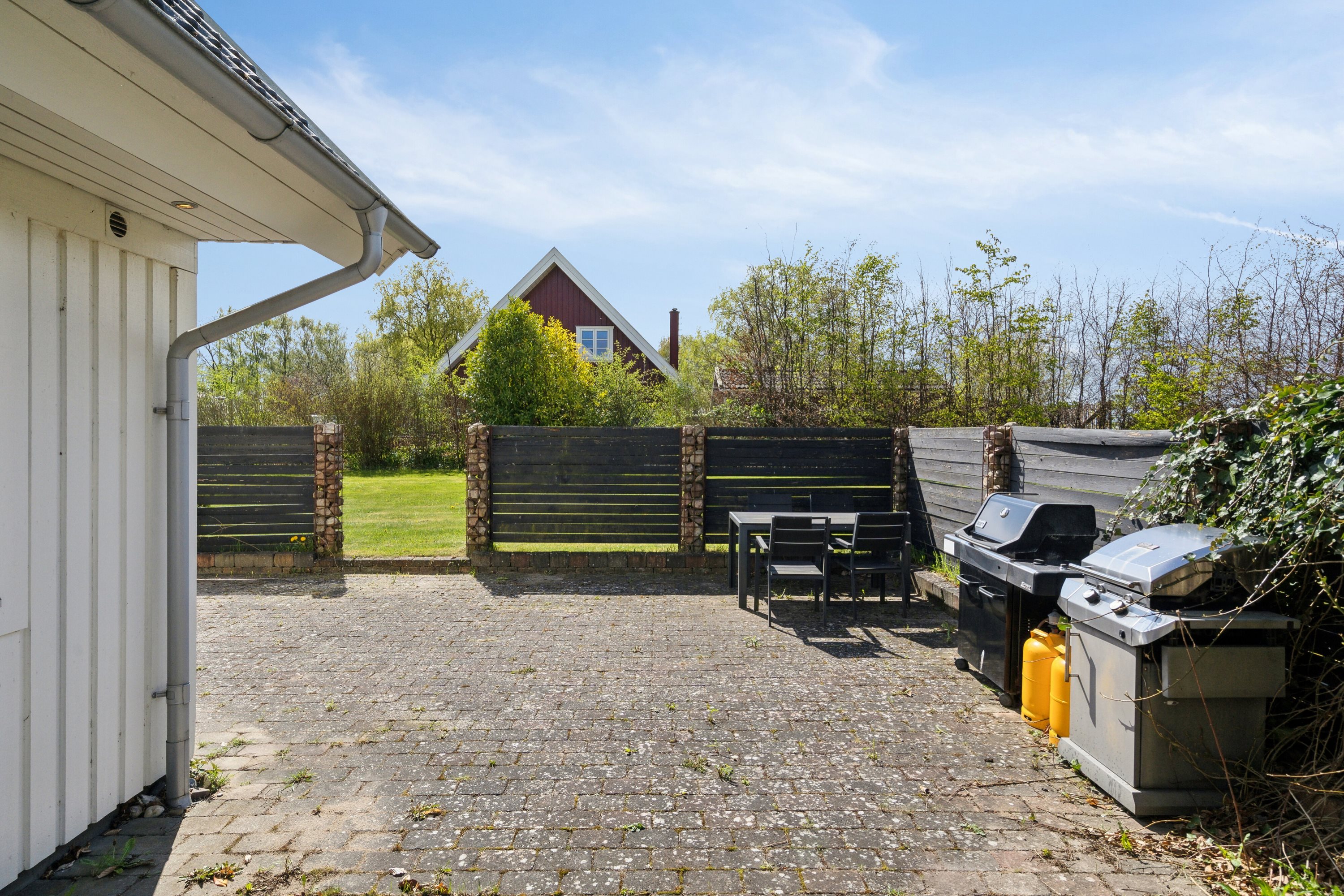 Fremhævet set fra haven billede i fuldskærmstilstand. Billede af Egernvænget 3, Brøderup, 4733 Tappernøje