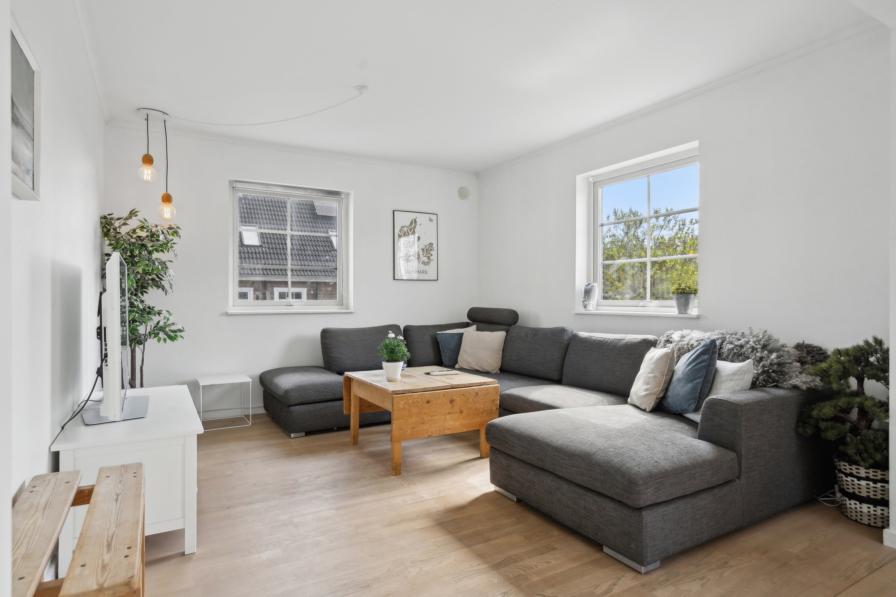 Fremhævet stue billede i fuldskærmstilstand. Billede af Egernvænget 3, Brøderup, 4733 Tappernøje