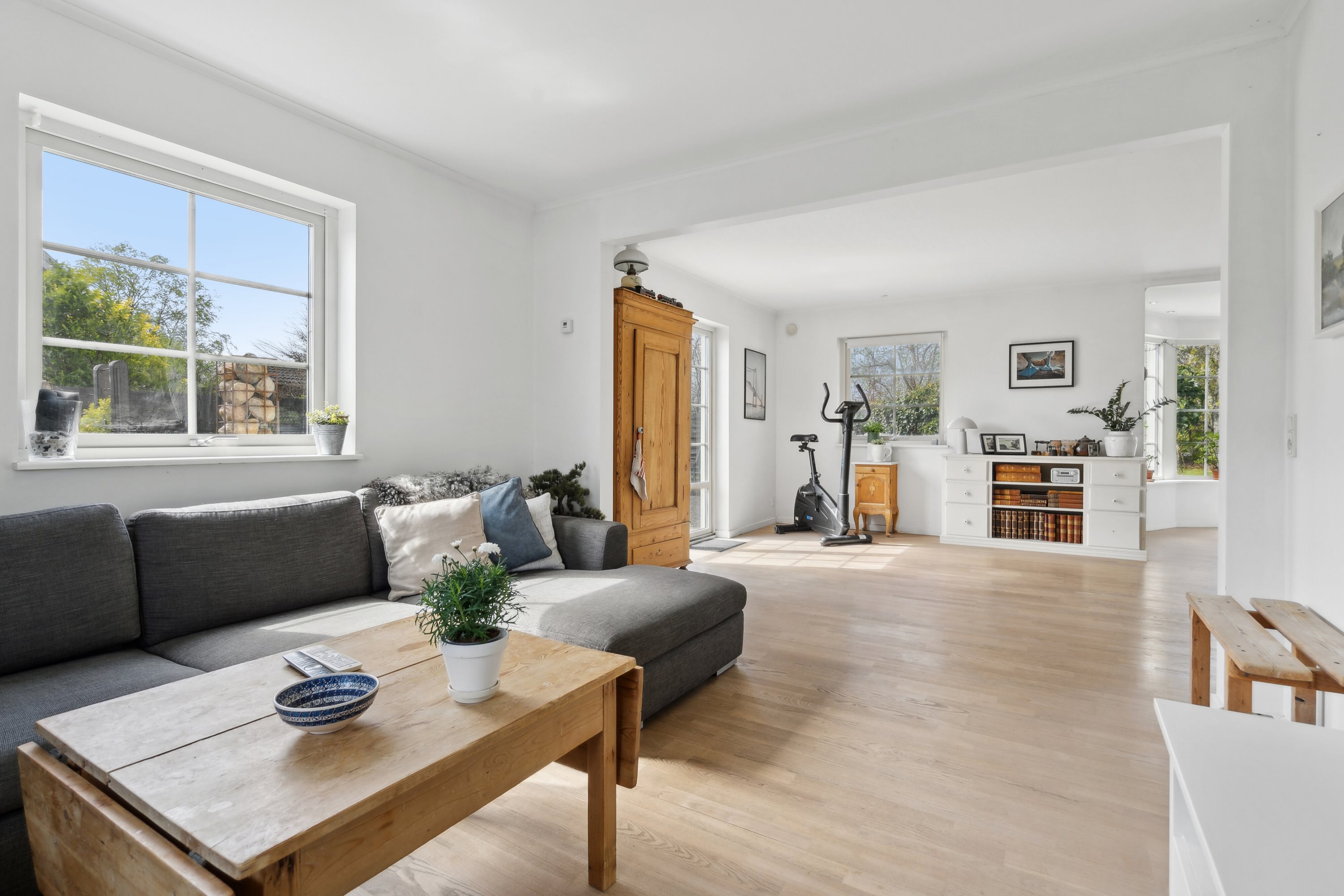 Fremhævet stue billede i fuldskærmstilstand. Billede af Egernvænget 3, Brøderup, 4733 Tappernøje