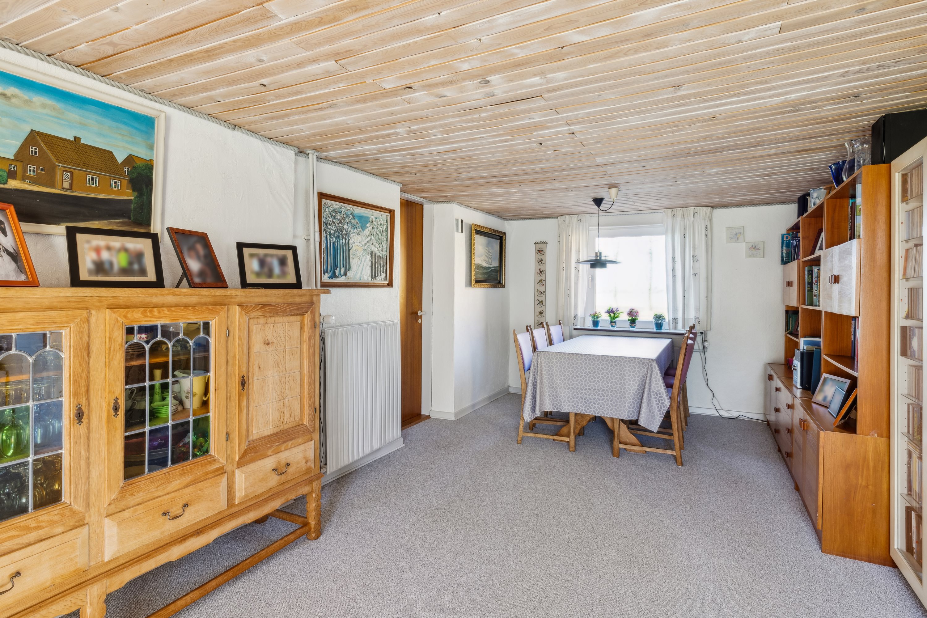 Fremhævet stue billede i fuldskærmstilstand. Billede af Fuglebækvej 34, Sønder Homå, 8570 Trustrup