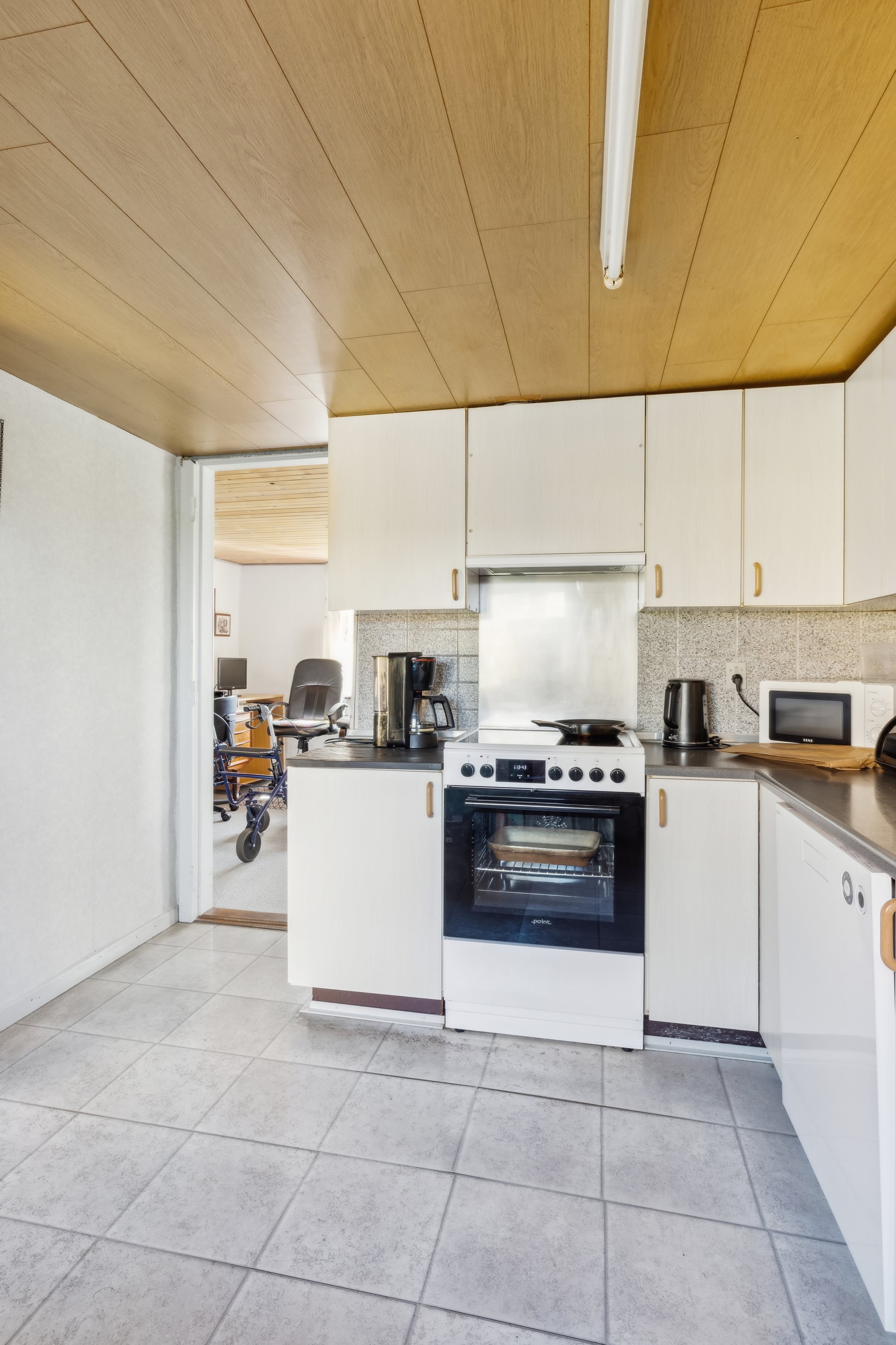 Fremhævet køkken billede i fuldskærmstilstand. Billede af Fuglebækvej 34, Sønder Homå, 8570 Trustrup