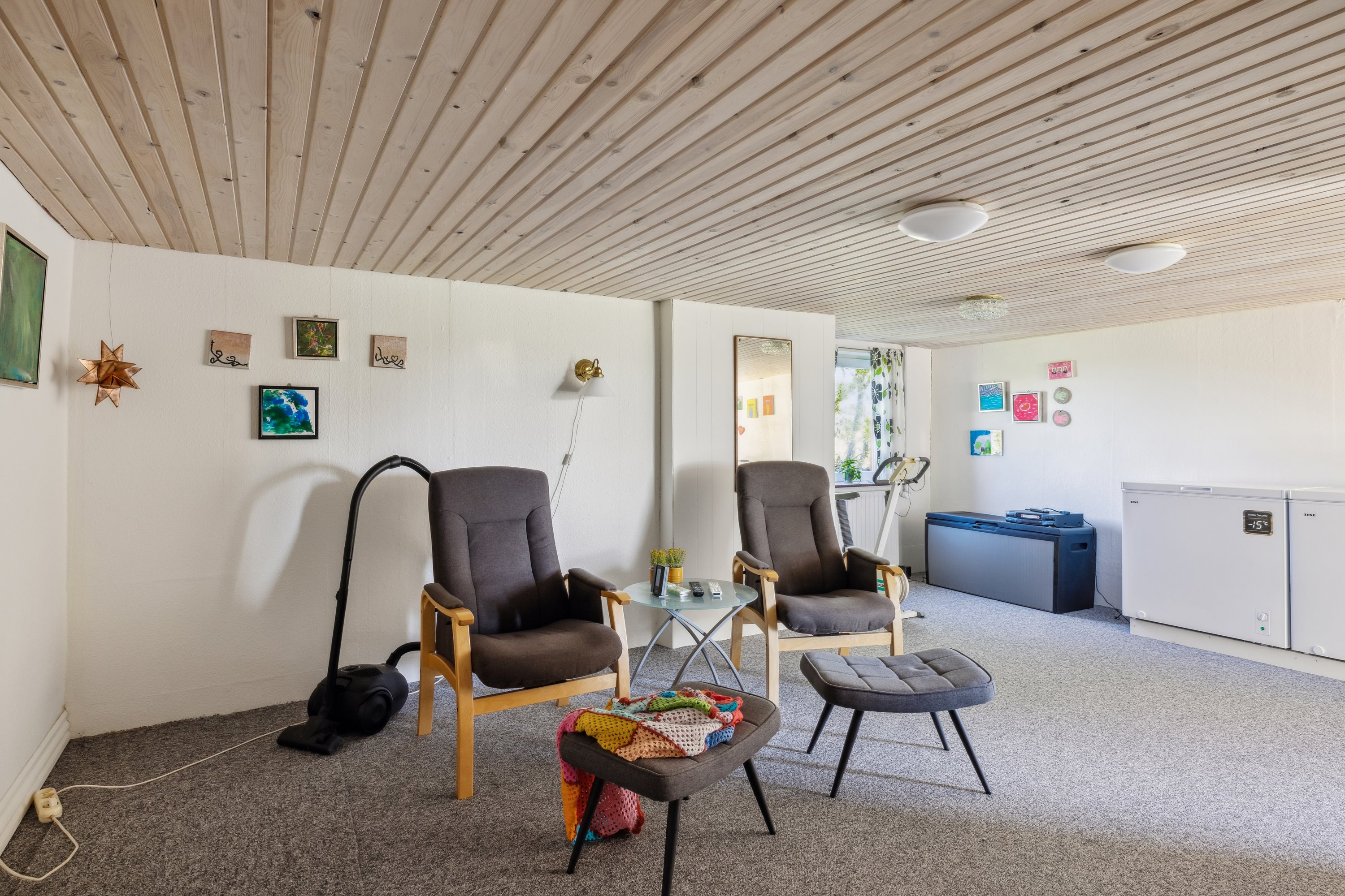 Fremhævet stue billede i fuldskærmstilstand. Billede af Fuglebækvej 34, Sønder Homå, 8570 Trustrup