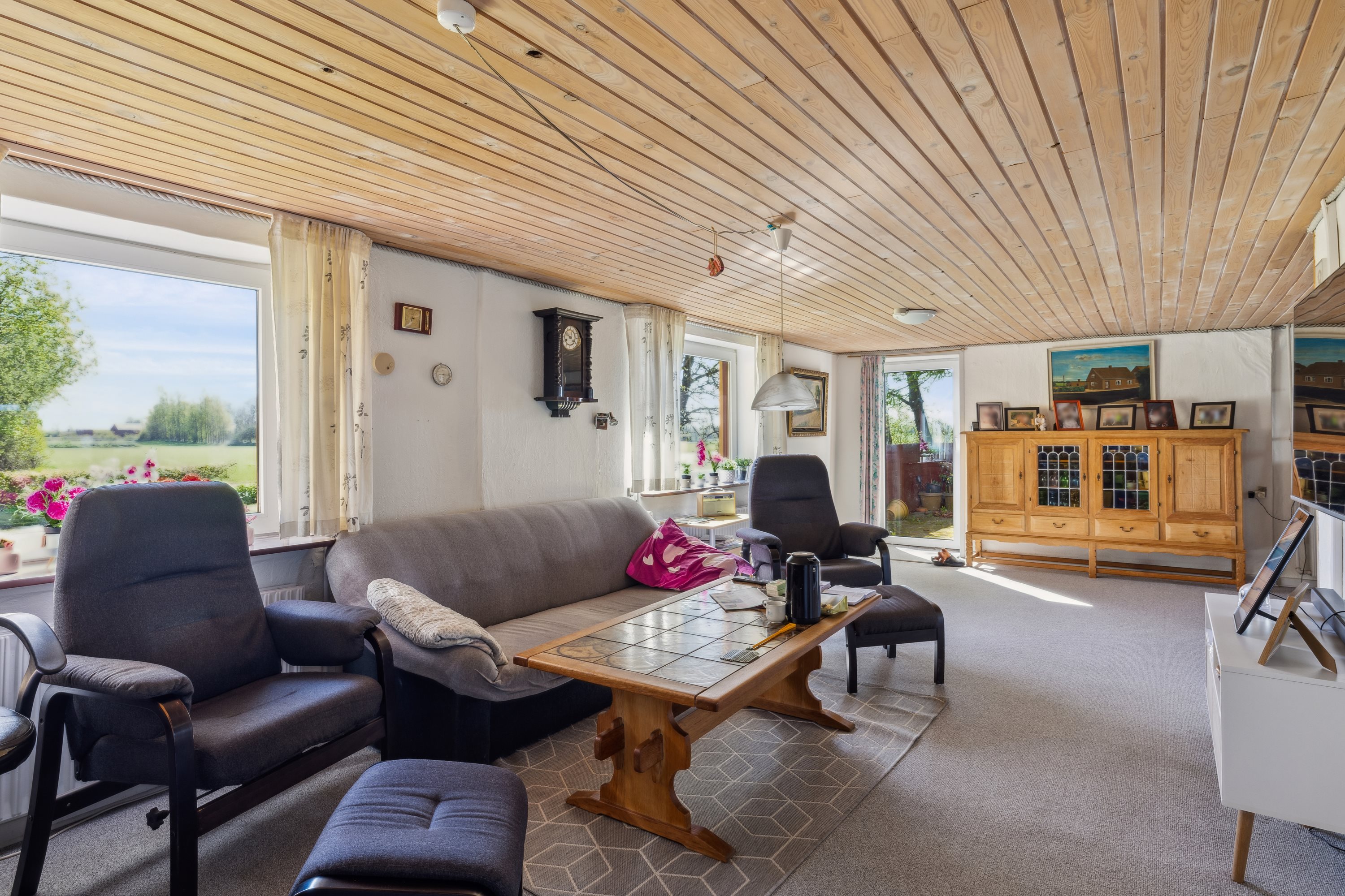 Fremhævet stue billede i fuldskærmstilstand. Billede af Fuglebækvej 34, Sønder Homå, 8570 Trustrup