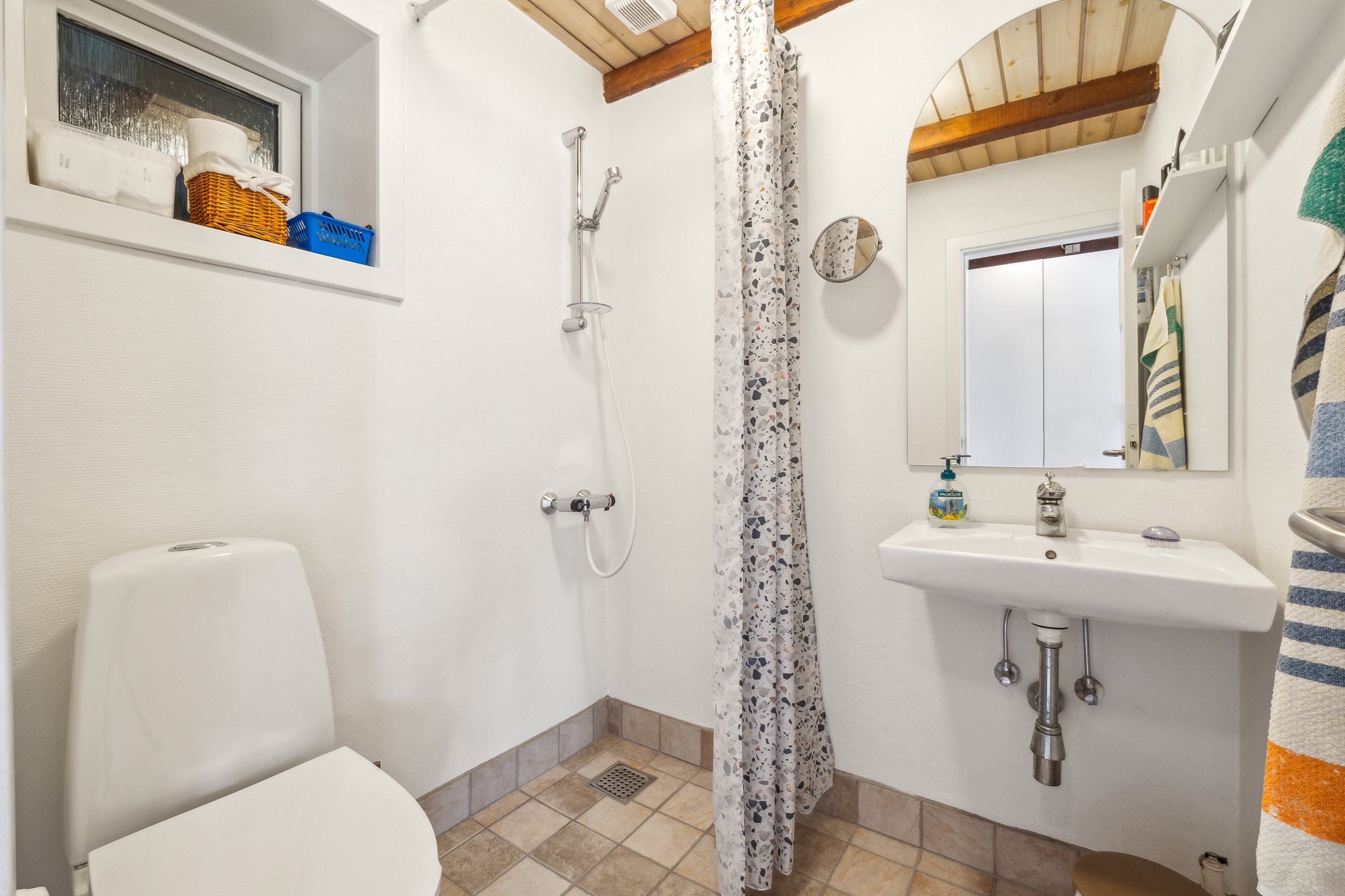 Fremhævet badeværelse billede i fuldskærmstilstand. Billede af Brårupvej 76, 7800 Skive