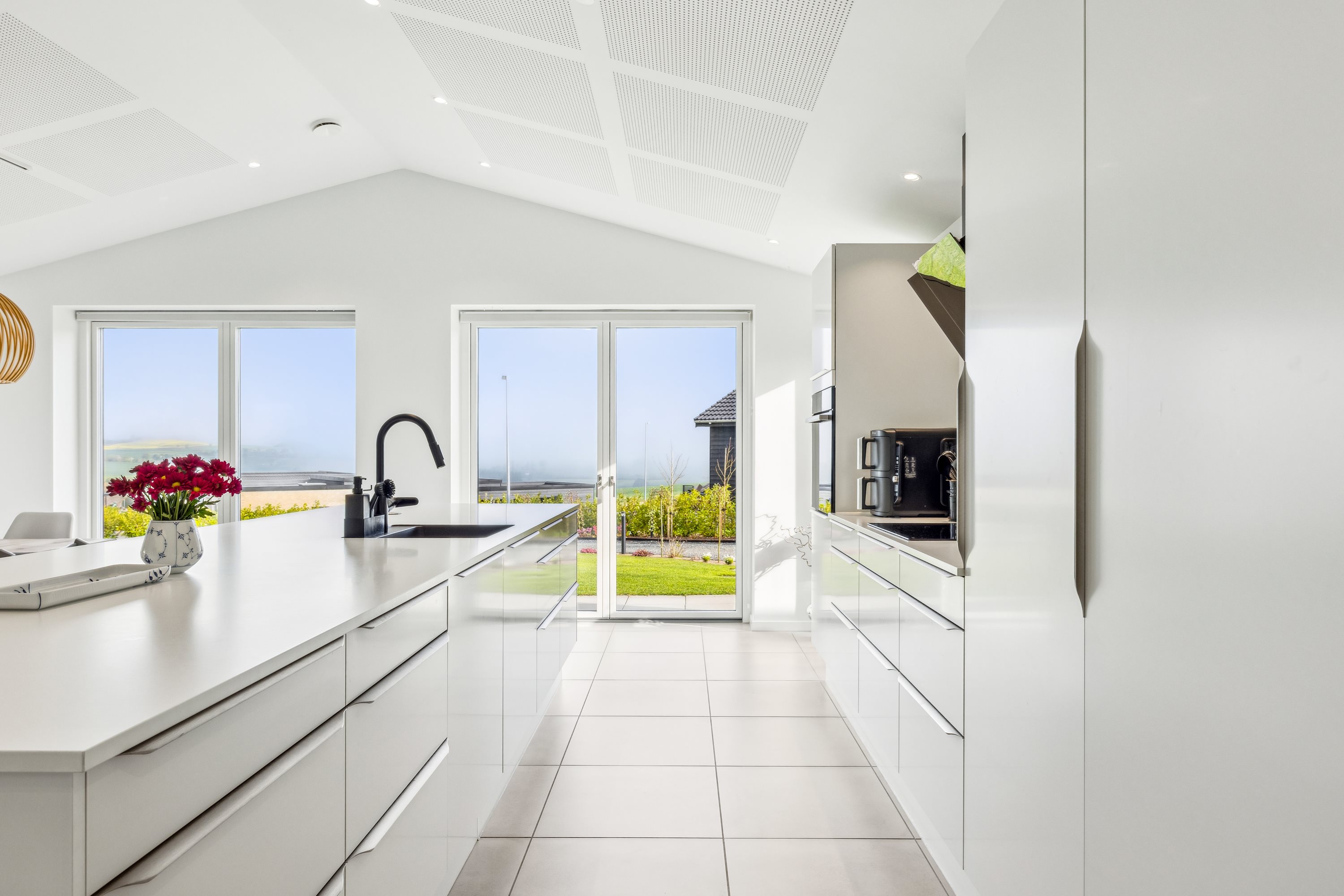 Fremhævet køkken billede i fuldskærmstilstand. Billede af Kappelgårdparken 3, 8410 Rønde