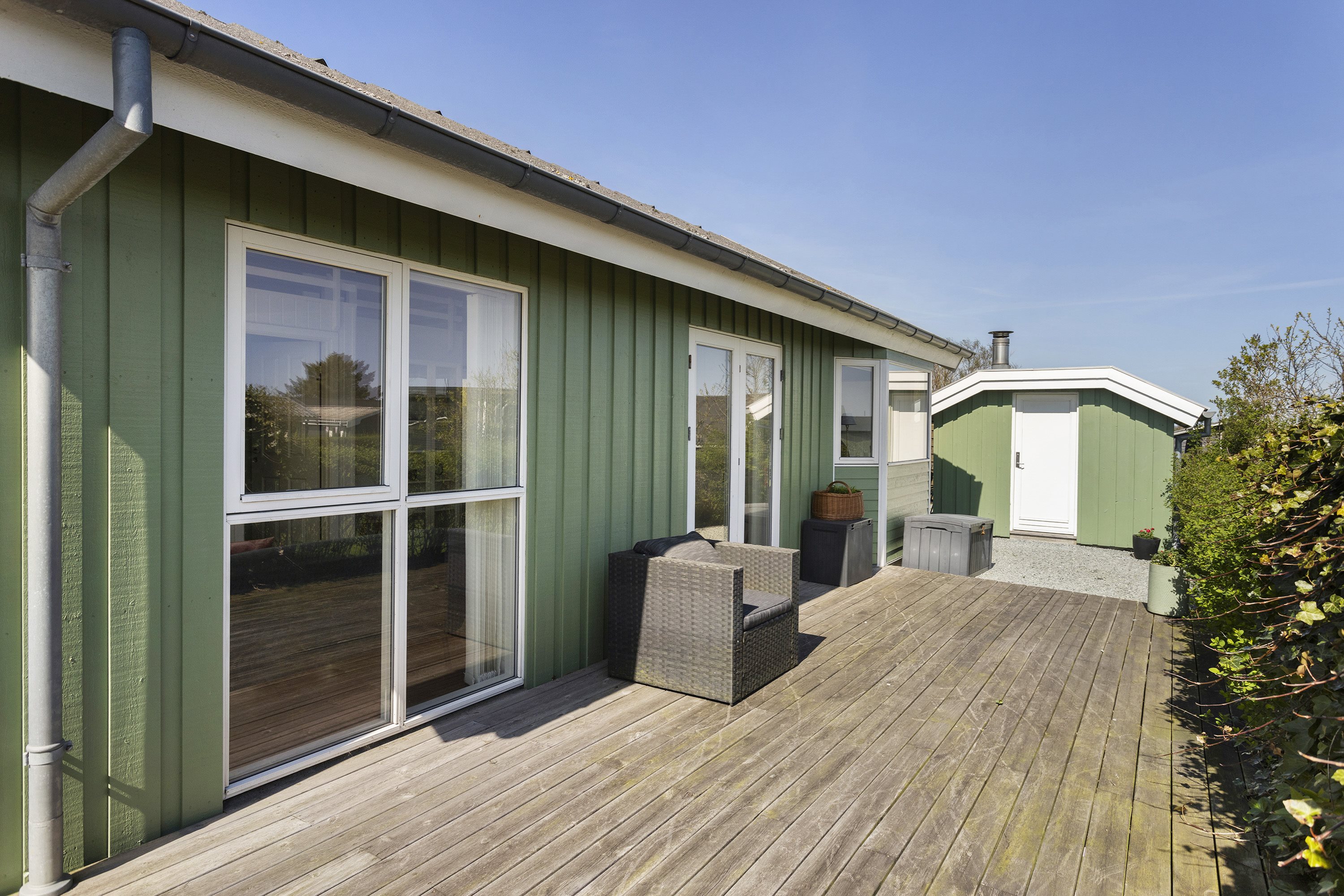 Fremhævet terrasse billede i fuldskærmstilstand. Billede af Maagevej 1, 9300 Sæby