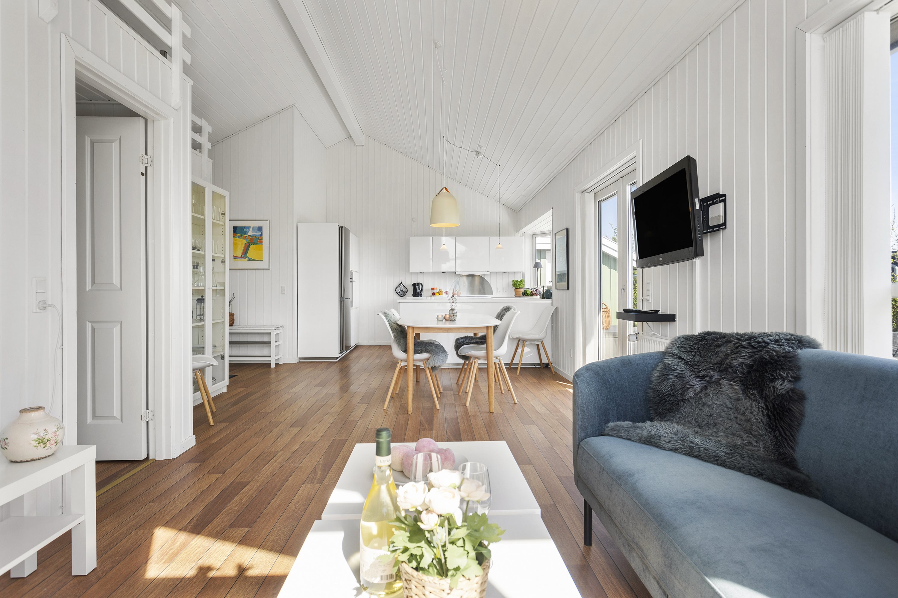 Fremhævet stue billede i fuldskærmstilstand. Billede af Maagevej 1, 9300 Sæby