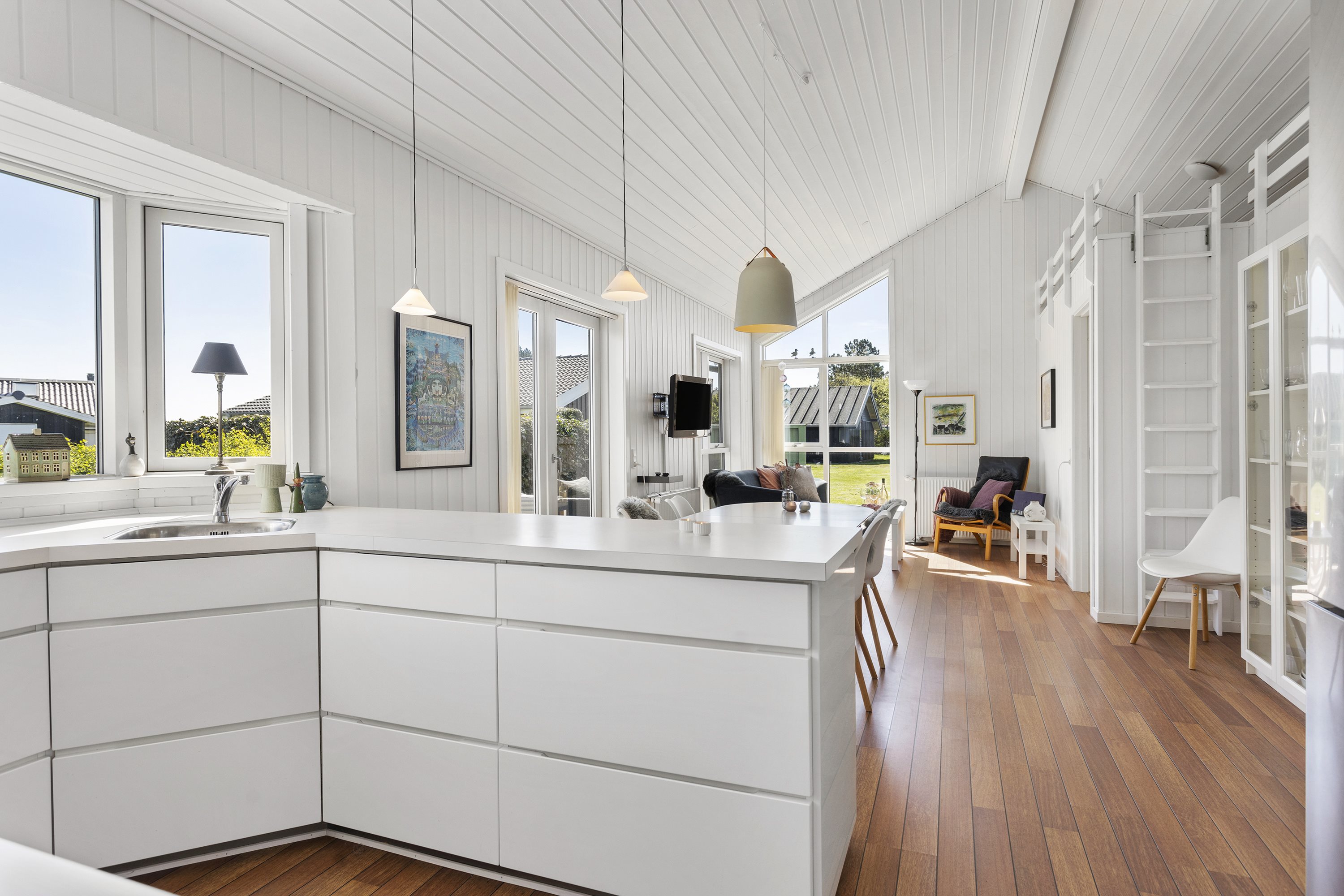 Fremhævet køkken billede i fuldskærmstilstand. Billede af Maagevej 1, 9300 Sæby