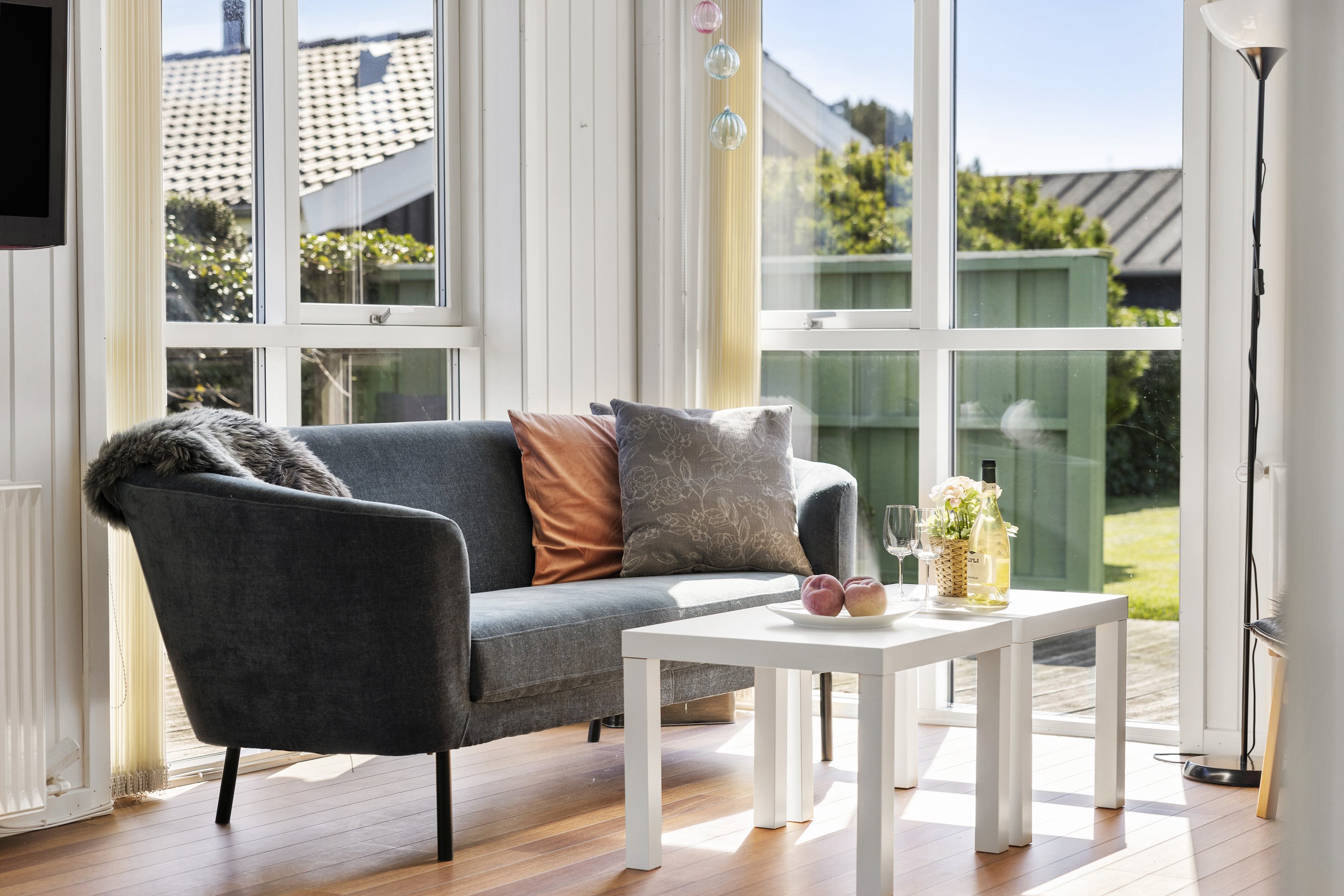 Fremhævet stue billede i fuldskærmstilstand. Billede af Maagevej 1, 9300 Sæby