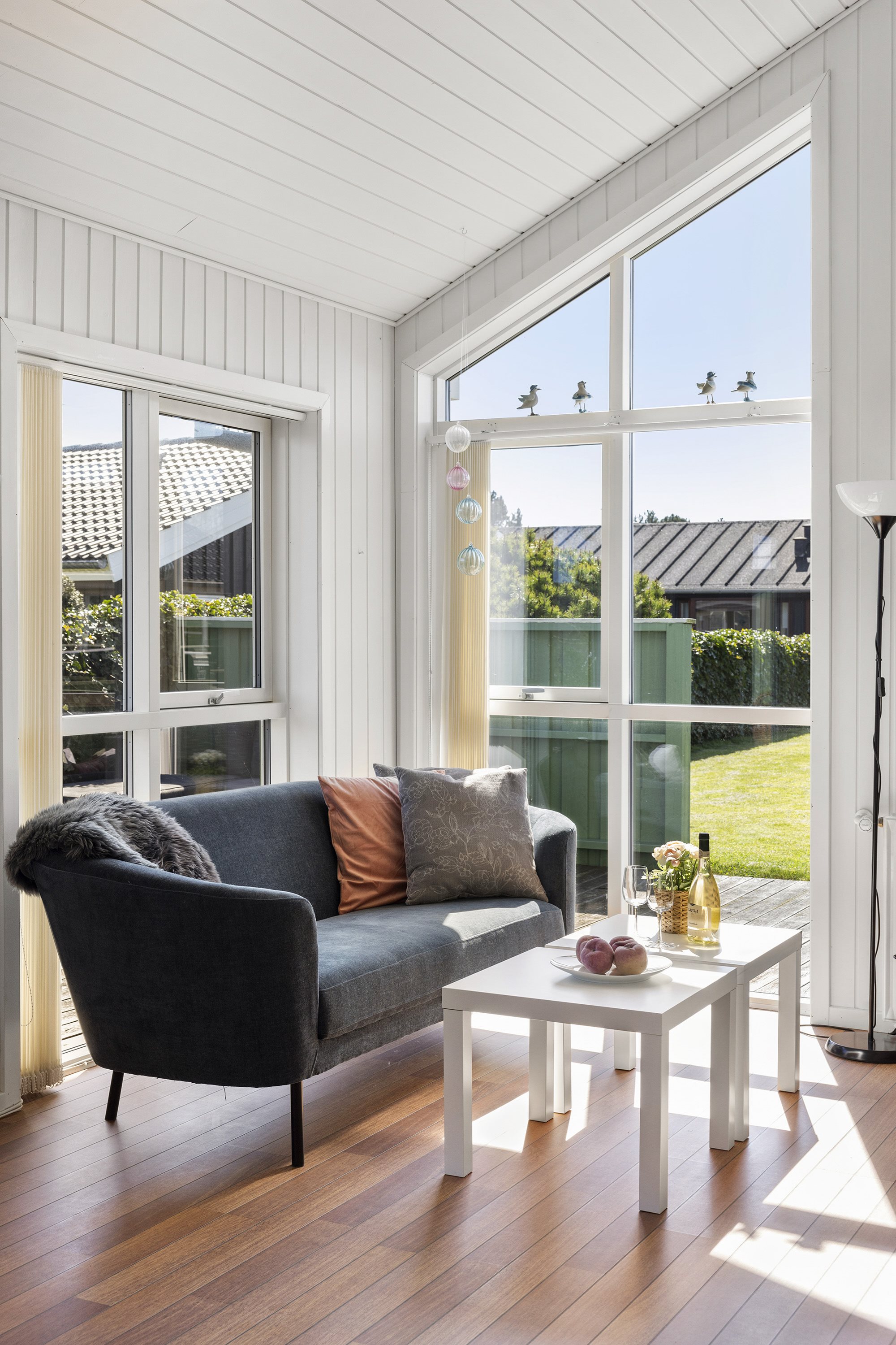 Fremhævet stue billede i fuldskærmstilstand. Billede af Maagevej 1, 9300 Sæby