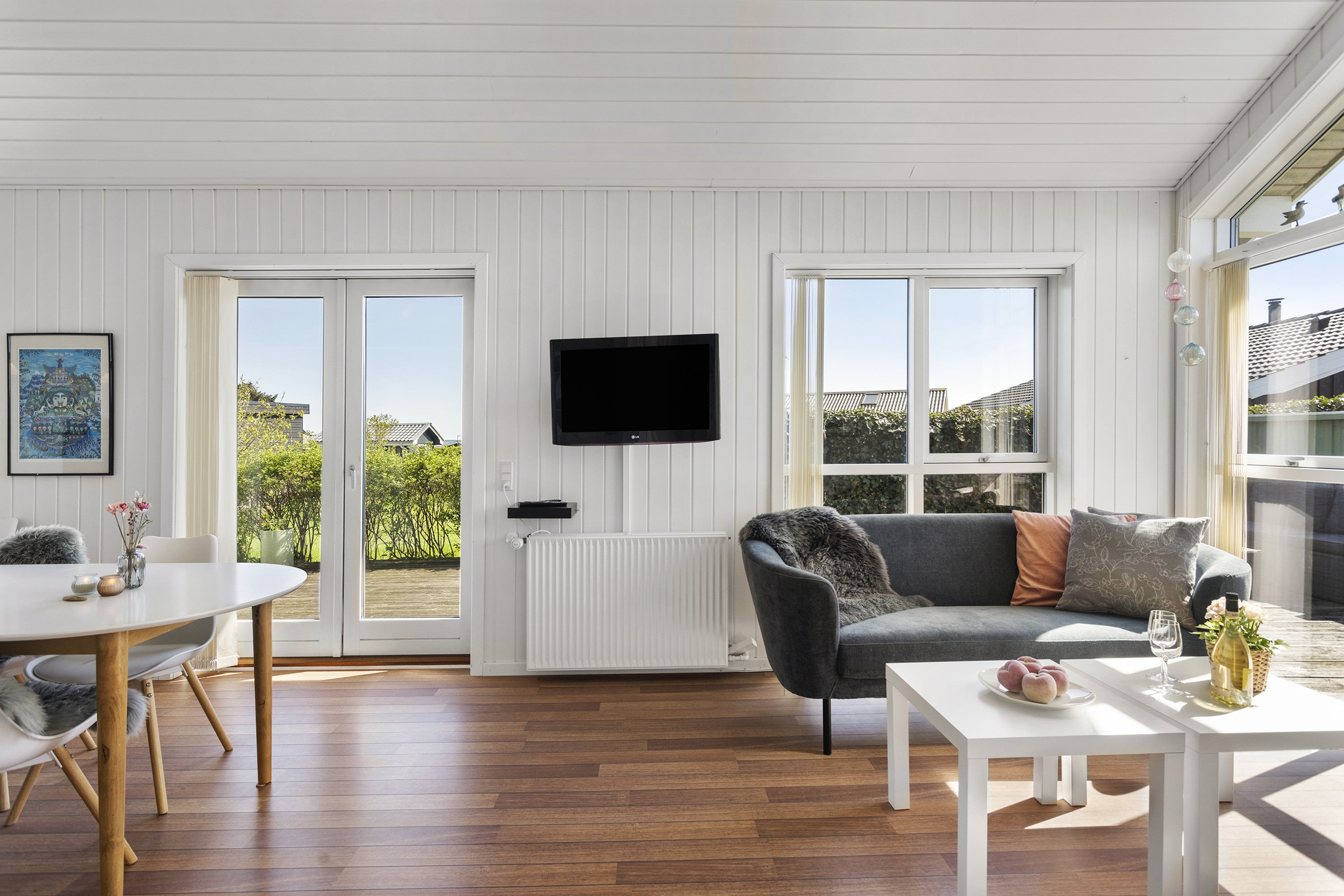 Fremhævet stue billede i fuldskærmstilstand. Billede af Maagevej 1, 9300 Sæby