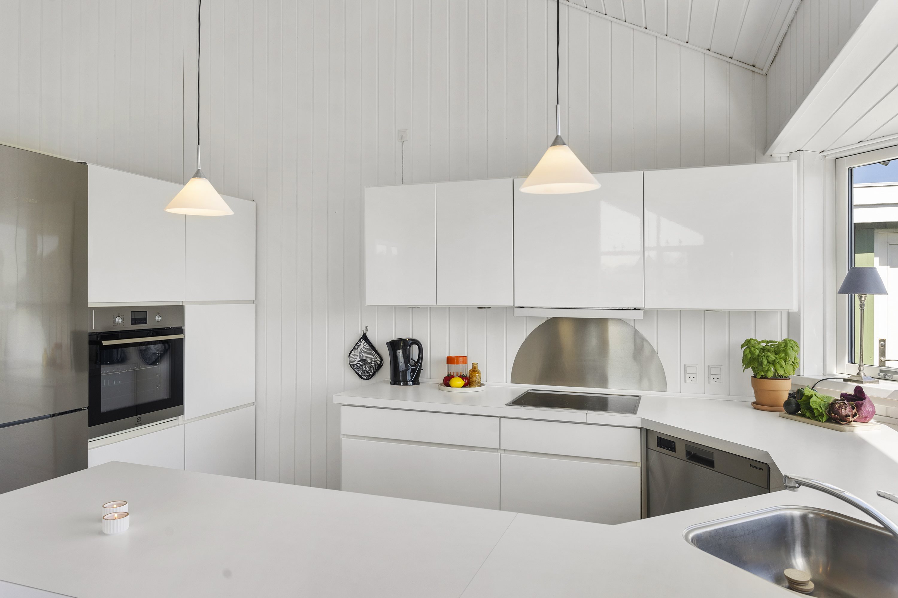 Fremhævet køkken billede i fuldskærmstilstand. Billede af Maagevej 1, 9300 Sæby