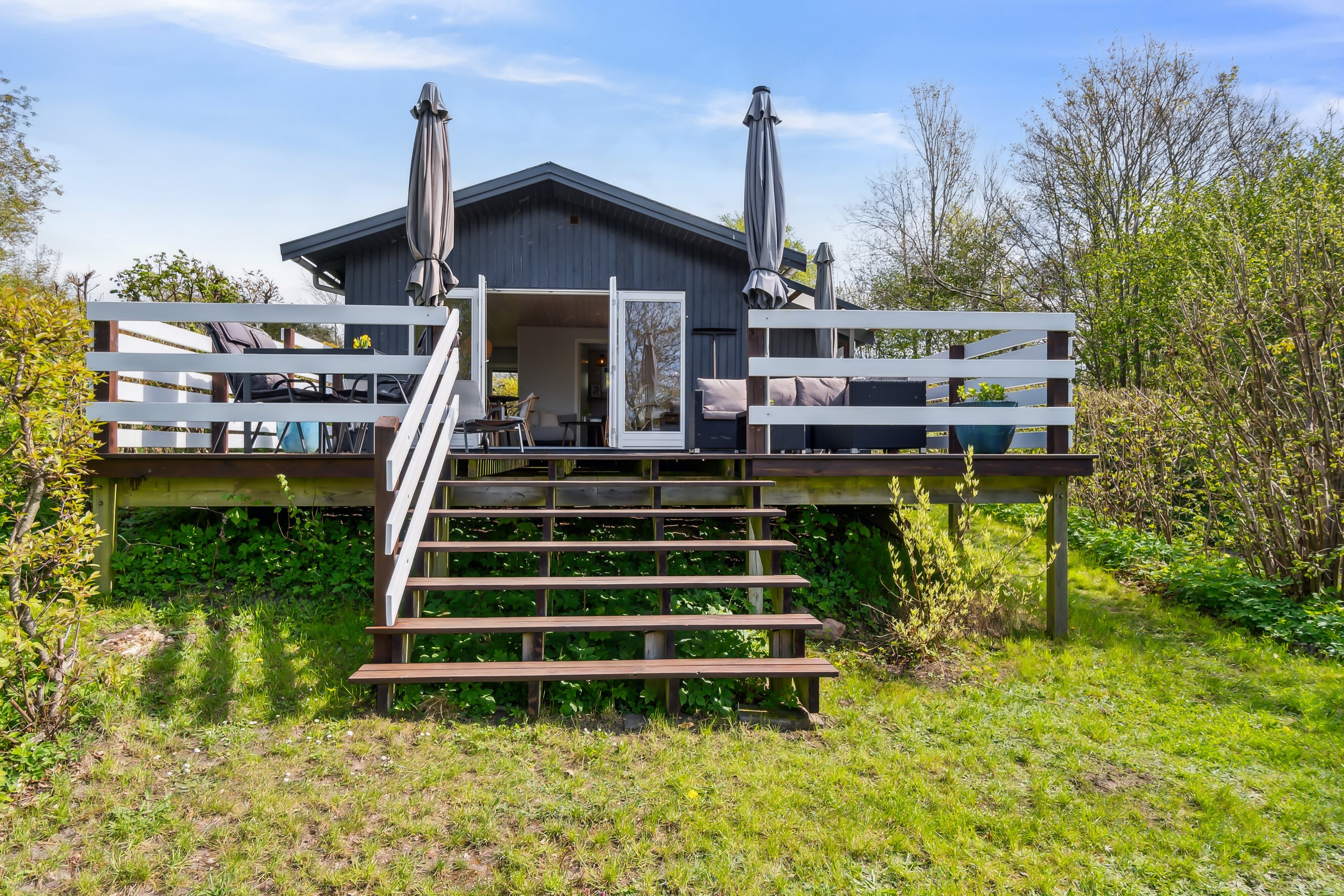 Miniaturebillede 1: set fra haven. Billede af C.A. Nielsensvej 33, Ølsted Strandhuse, 3310 Ølsted