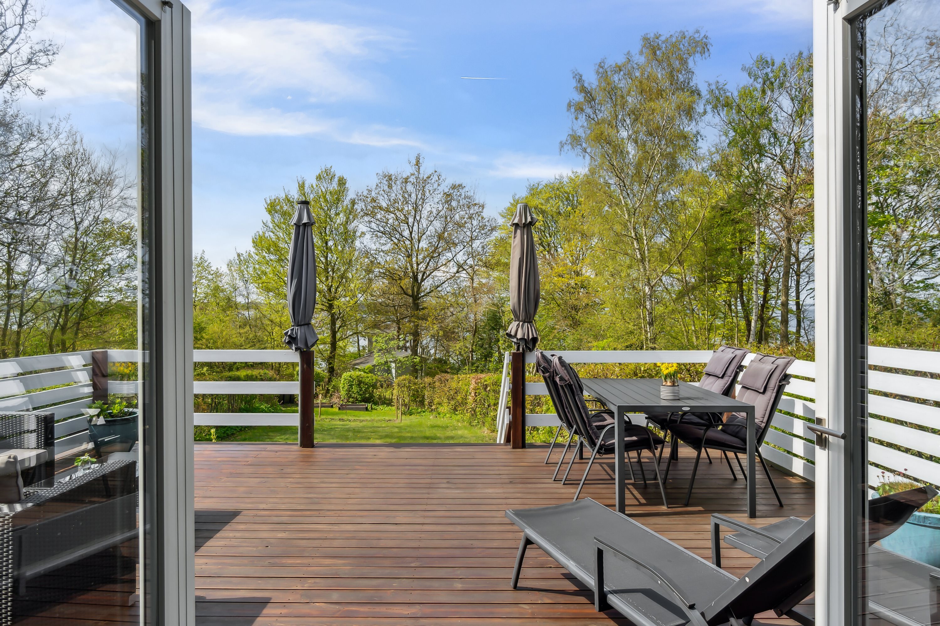 Fremhævet altan billede i fuldskærmstilstand. Billede af C.A. Nielsensvej 33, Ølsted Strandhuse, 3310 Ølsted