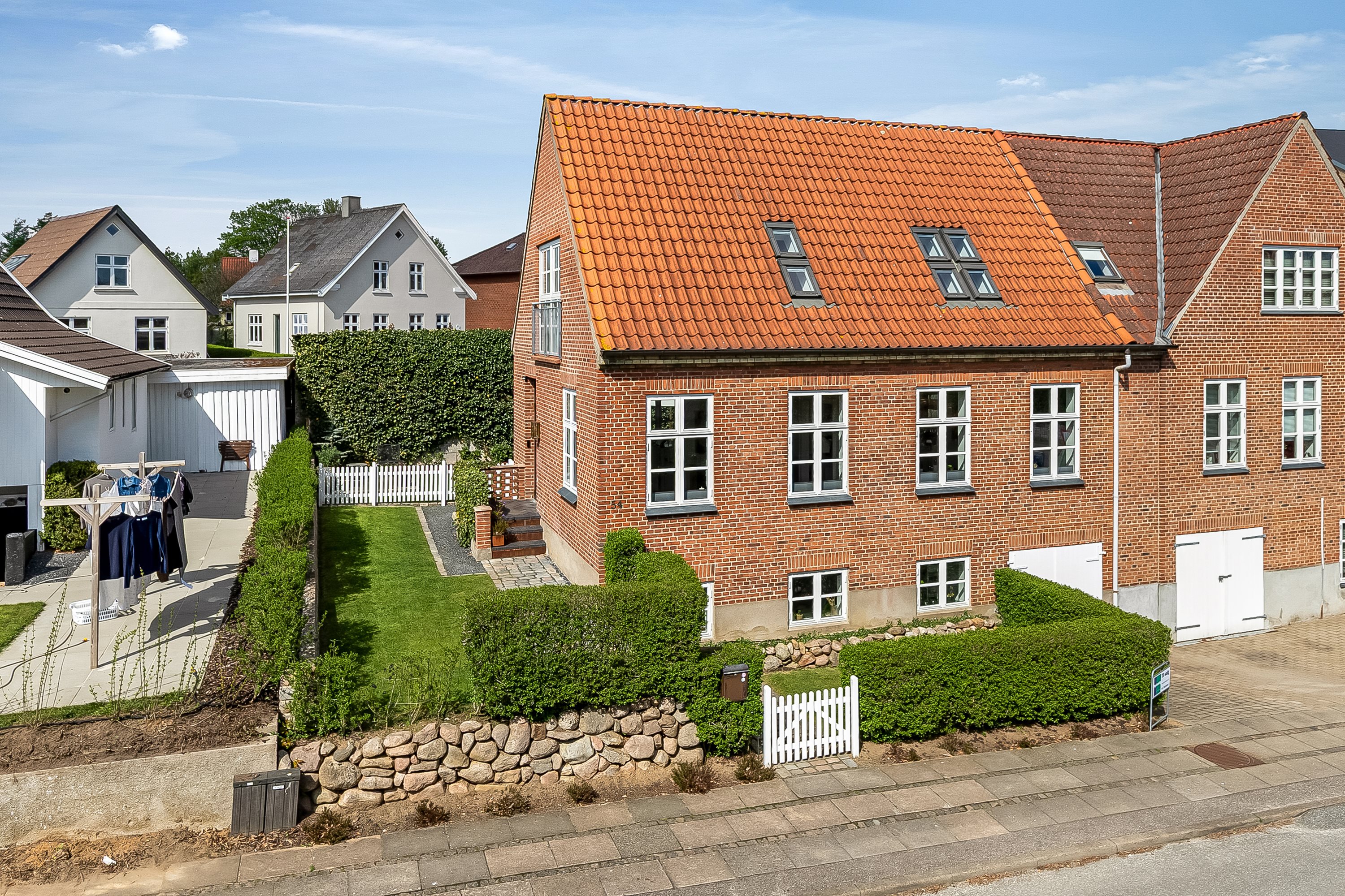 Fremhævet mastefoto billede i fuldskærmstilstand. Billede af Bellevuegade 54, 6000 Kolding