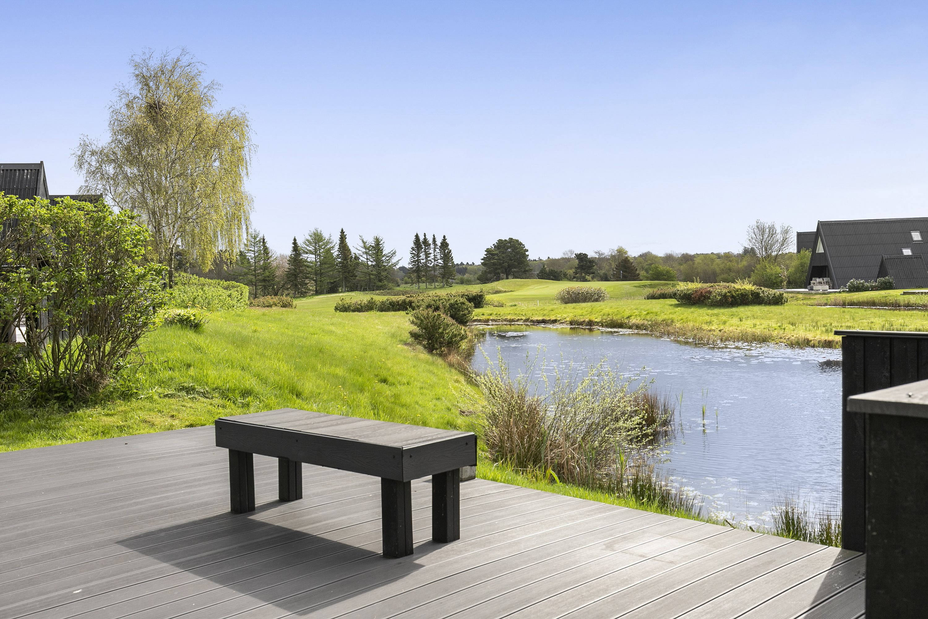 Fremhævet terrasse billede i fuldskærmstilstand. Billede af Golfsvinget 126, Gatten, 9640 Farsø