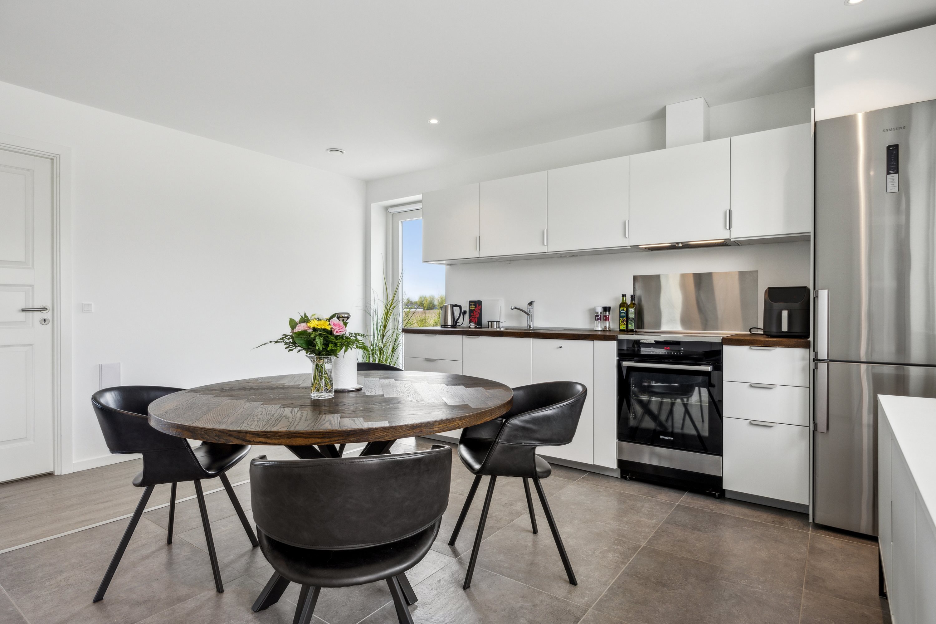 Fremhævet køkken billede i fuldskærmstilstand. Billede af Kildebrøndevej 34A, 2670 Greve