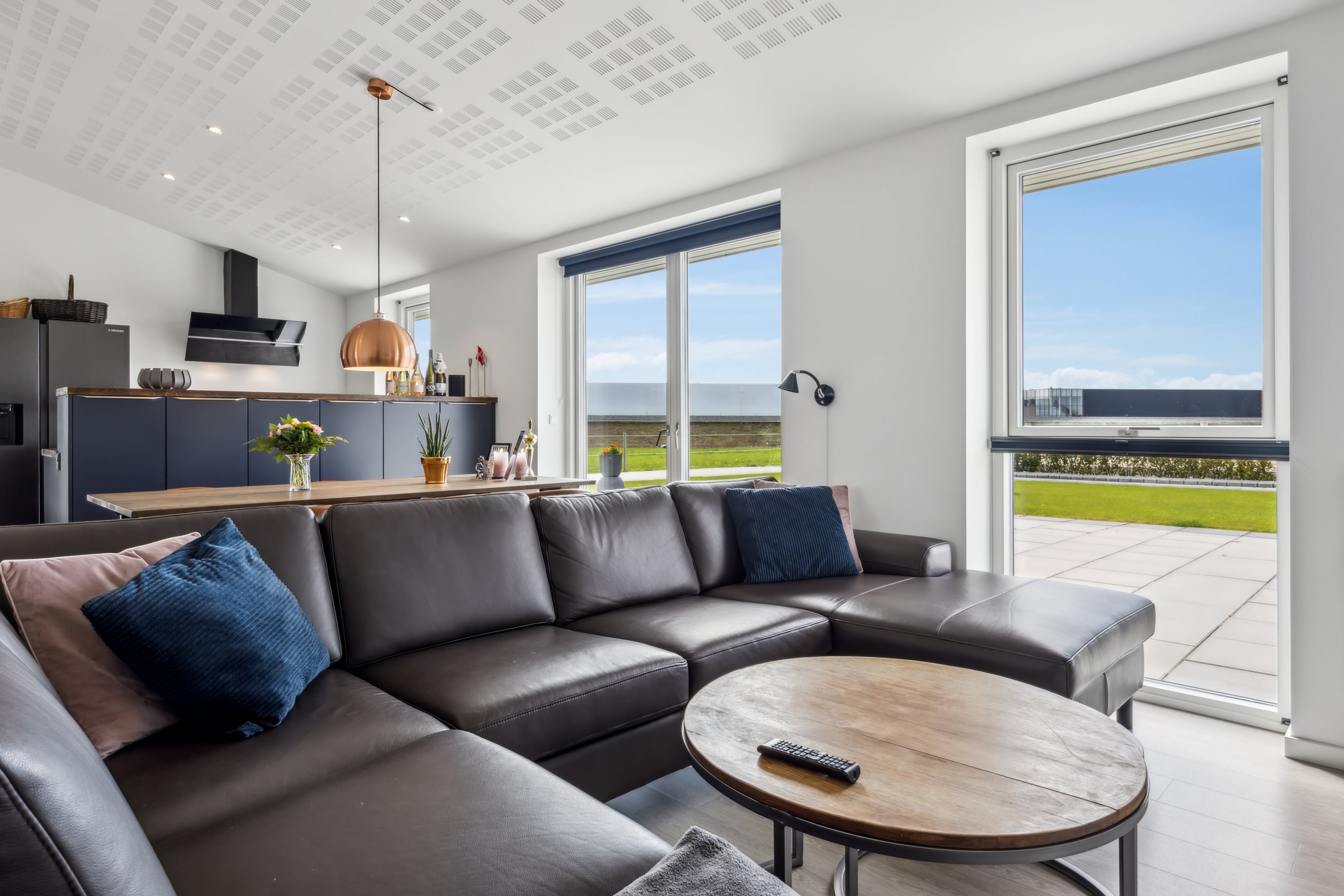 Fremhævet stue billede i fuldskærmstilstand. Billede af Kildebrøndevej 34A, 2670 Greve